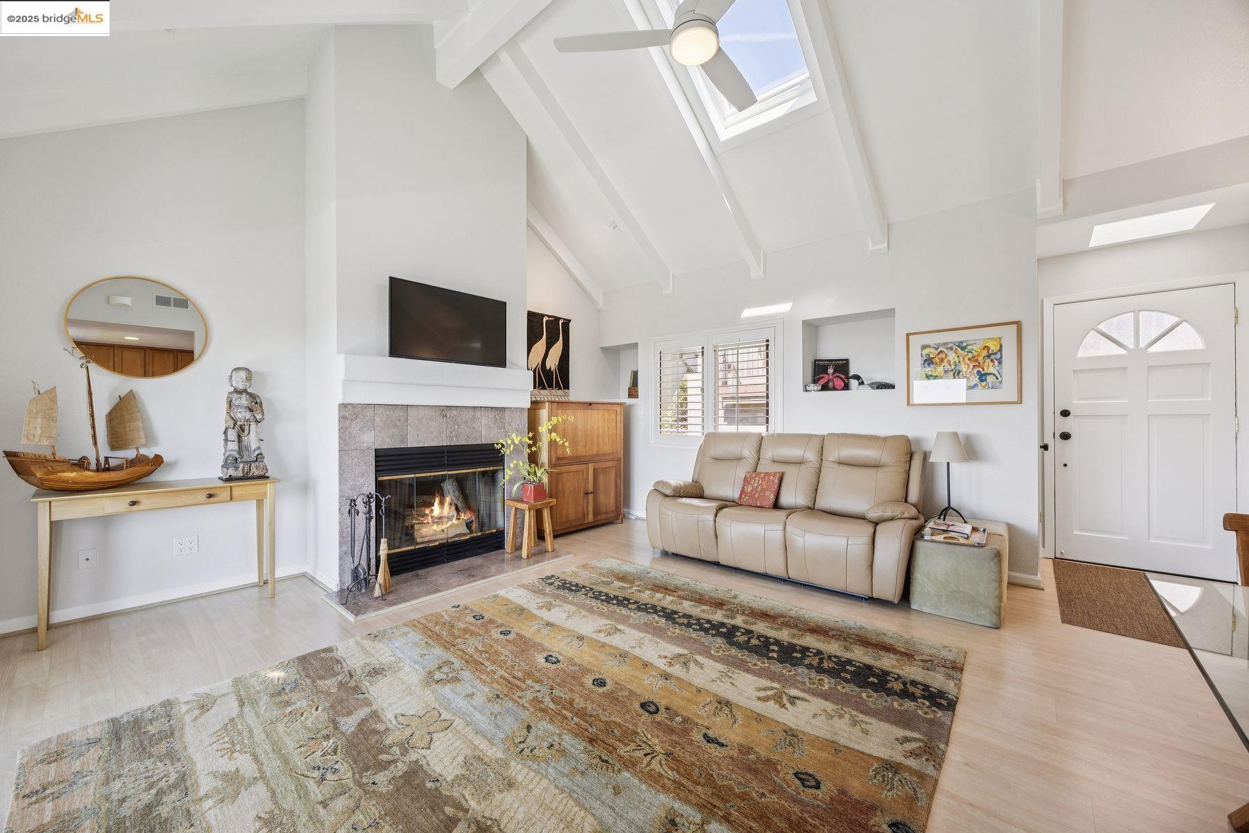 Photo #8: 41107487 Listing: Photo #8