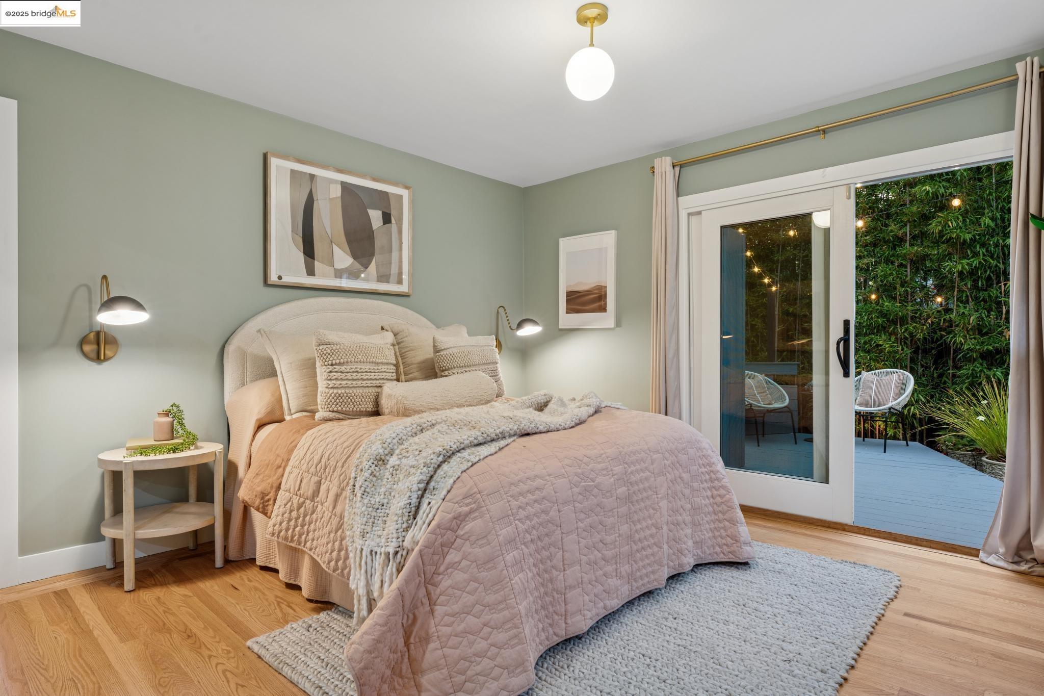 Detail Gallery Image 18 of 49 For 406 62nd St, Oakland,  CA 94609 - 3 Beds | 2 Baths