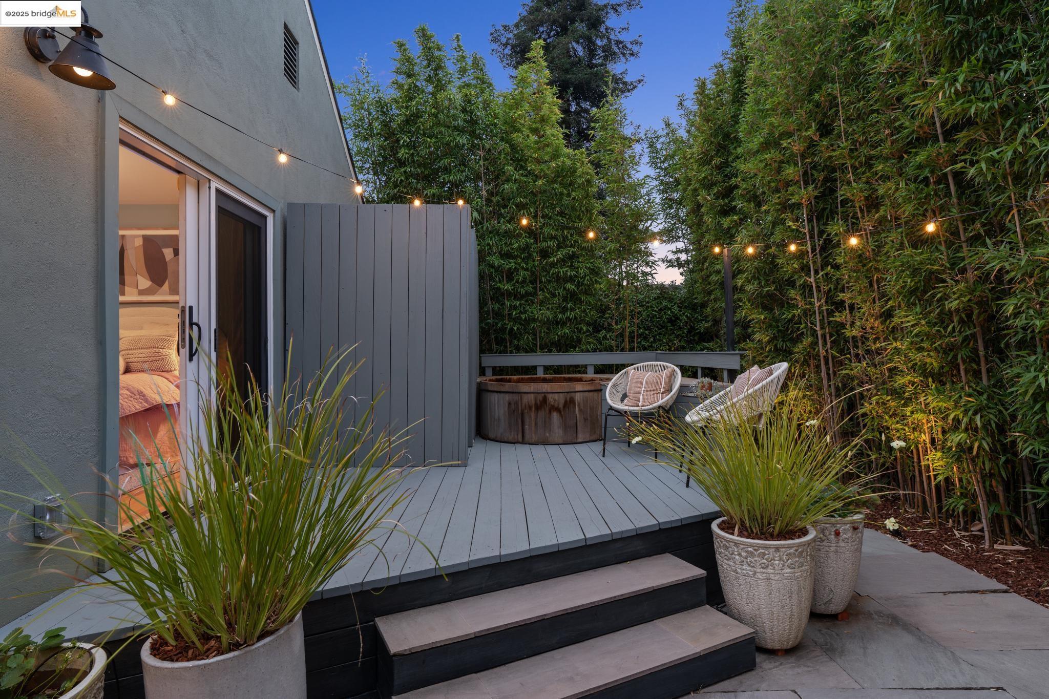 Detail Gallery Image 21 of 49 For 406 62nd St, Oakland,  CA 94609 - 3 Beds | 2 Baths