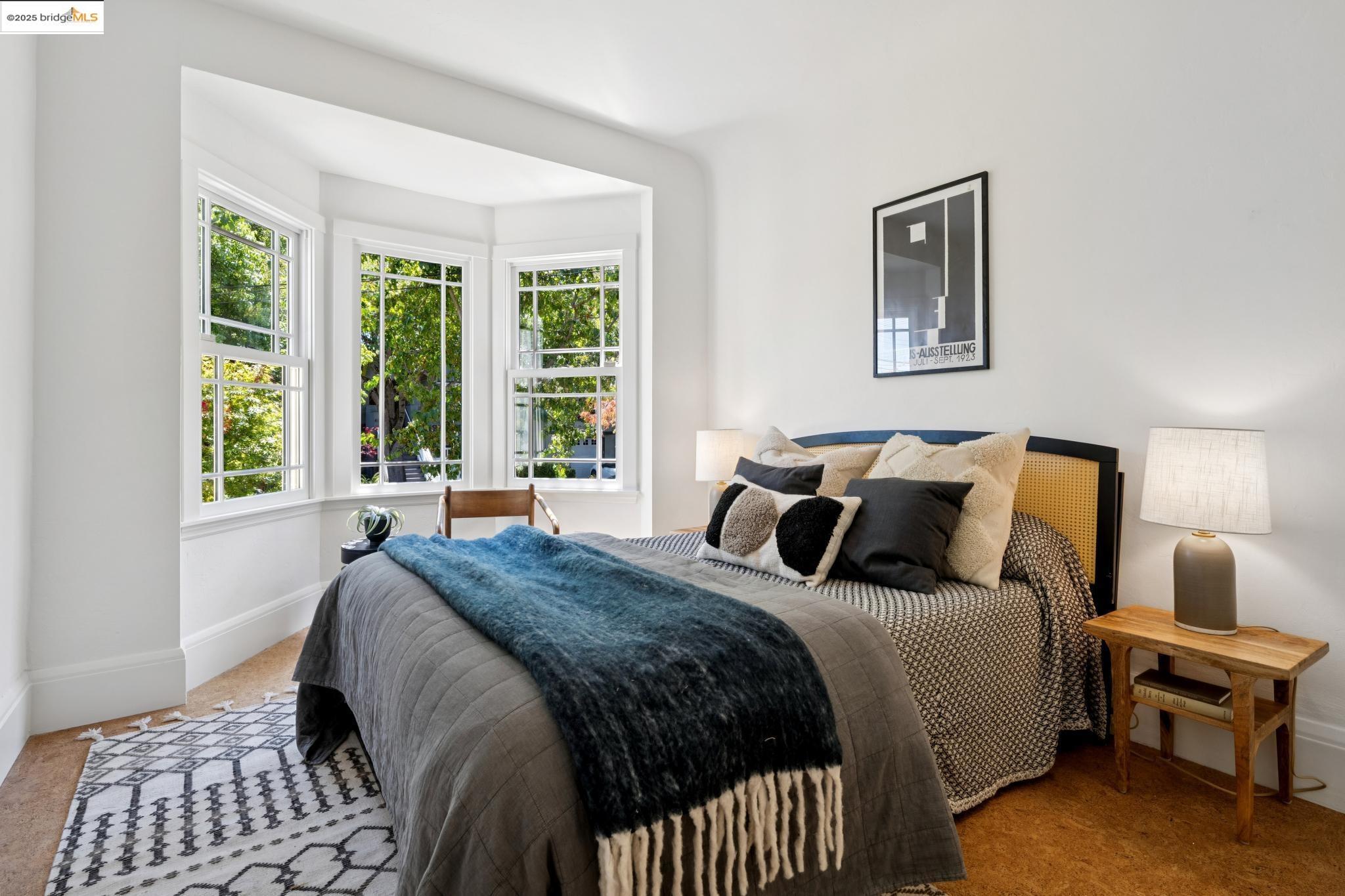 Detail Gallery Image 28 of 49 For 406 62nd St, Oakland,  CA 94609 - 3 Beds | 2 Baths