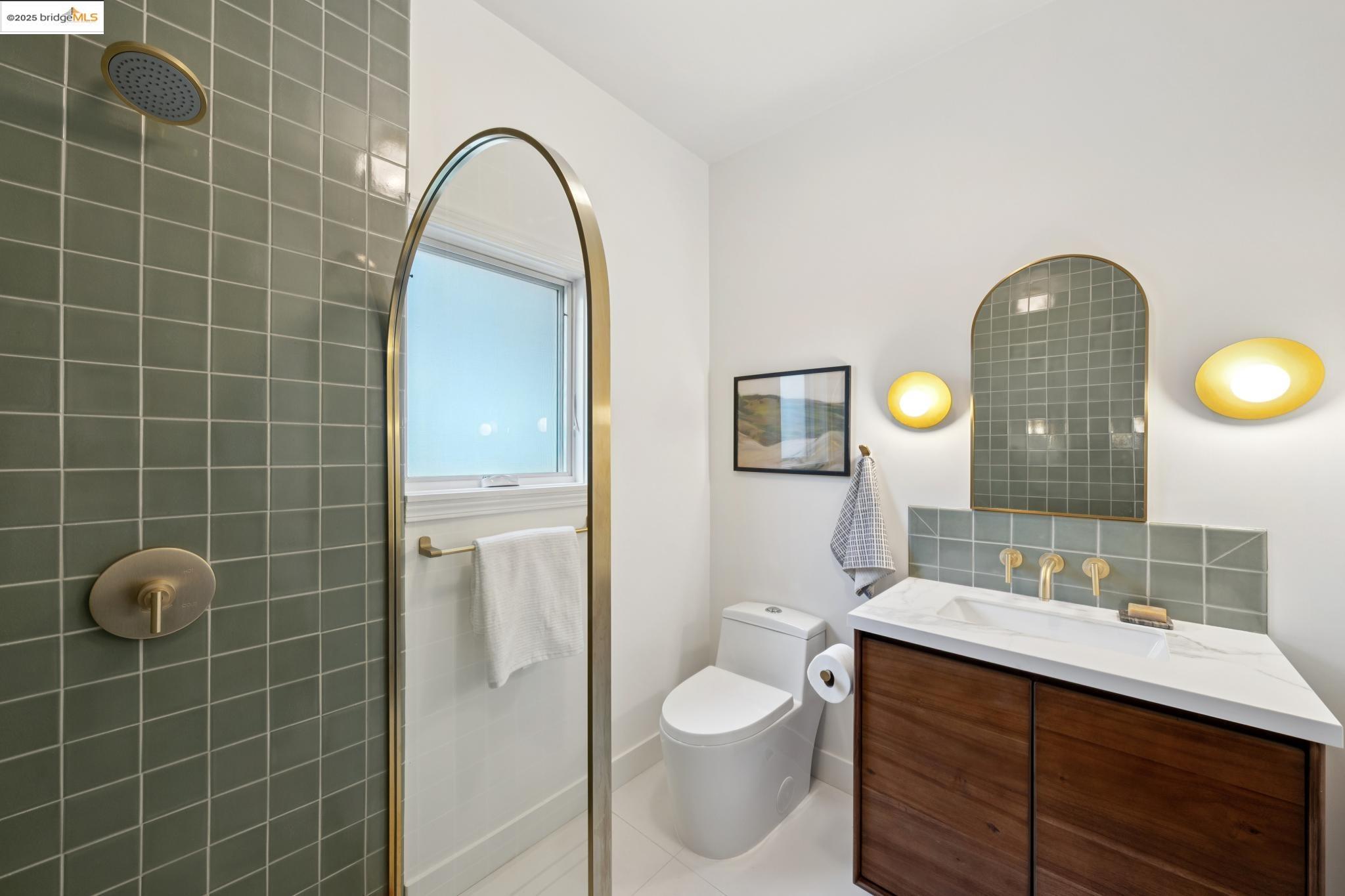 Detail Gallery Image 30 of 49 For 406 62nd St, Oakland,  CA 94609 - 3 Beds | 2 Baths