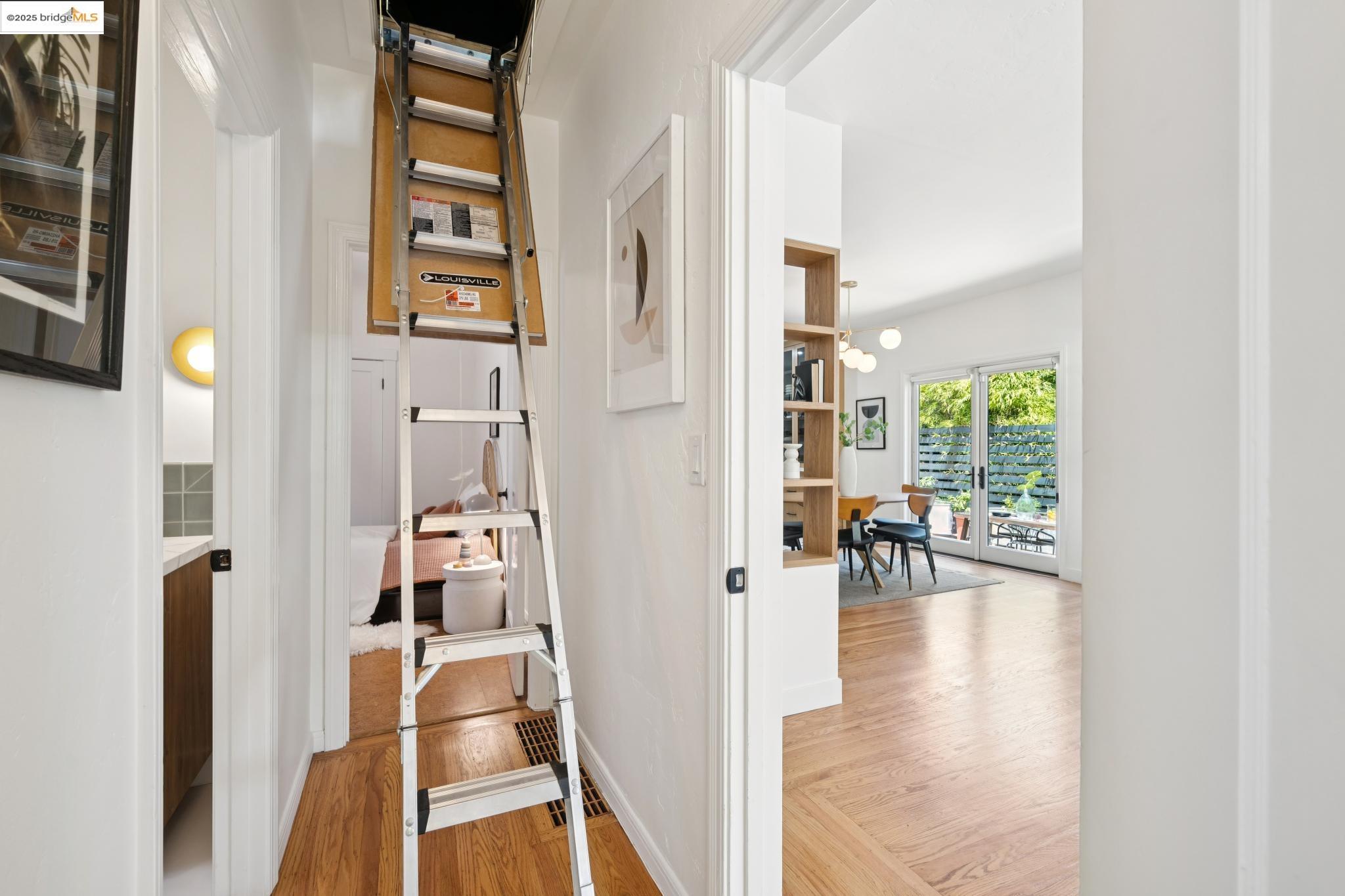 Detail Gallery Image 32 of 49 For 406 62nd St, Oakland,  CA 94609 - 3 Beds | 2 Baths