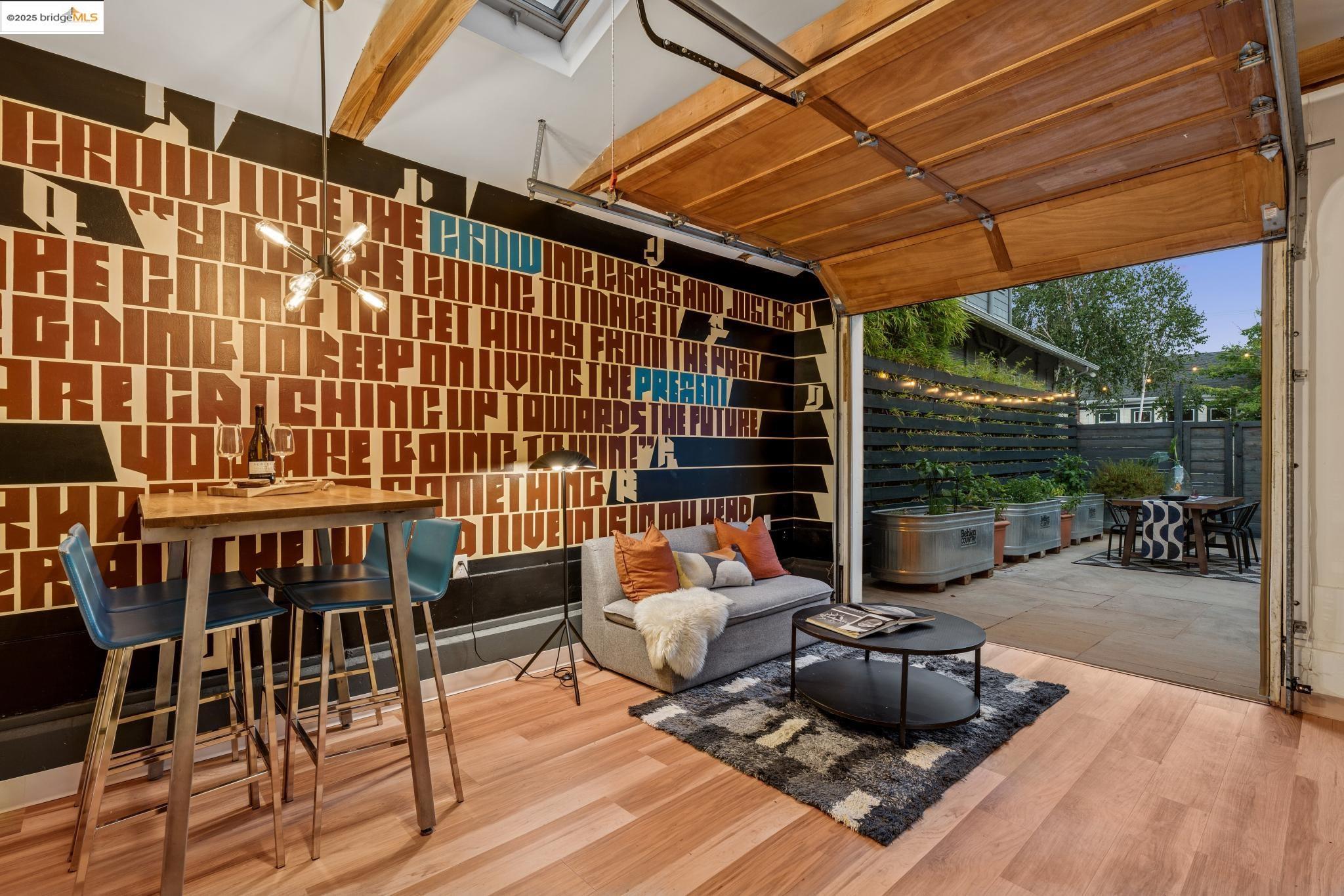 Detail Gallery Image 42 of 49 For 406 62nd St, Oakland,  CA 94609 - 3 Beds | 2 Baths