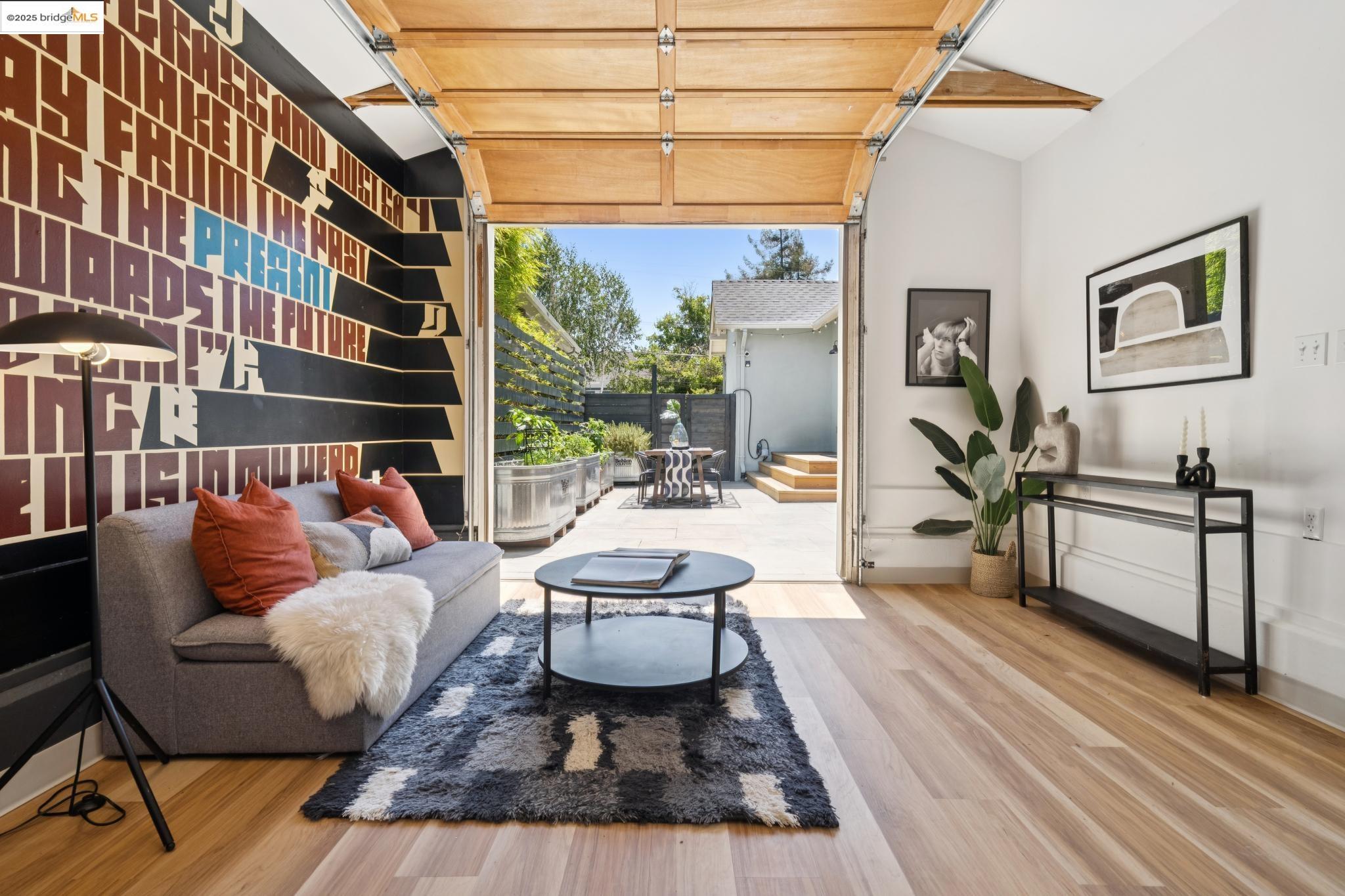 Detail Gallery Image 44 of 49 For 406 62nd St, Oakland,  CA 94609 - 3 Beds | 2 Baths