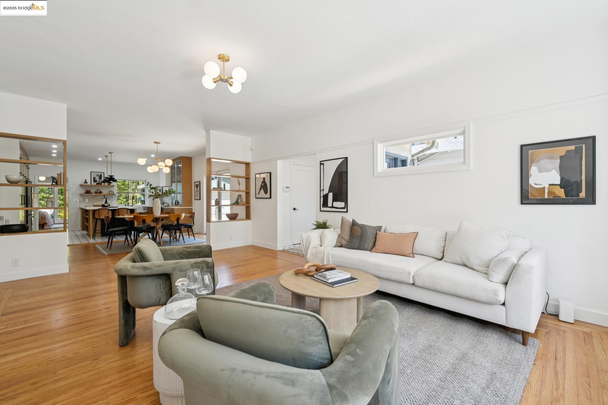 Detail Gallery Image 7 of 49 For 406 62nd St, Oakland,  CA 94609 - 3 Beds | 2 Baths
