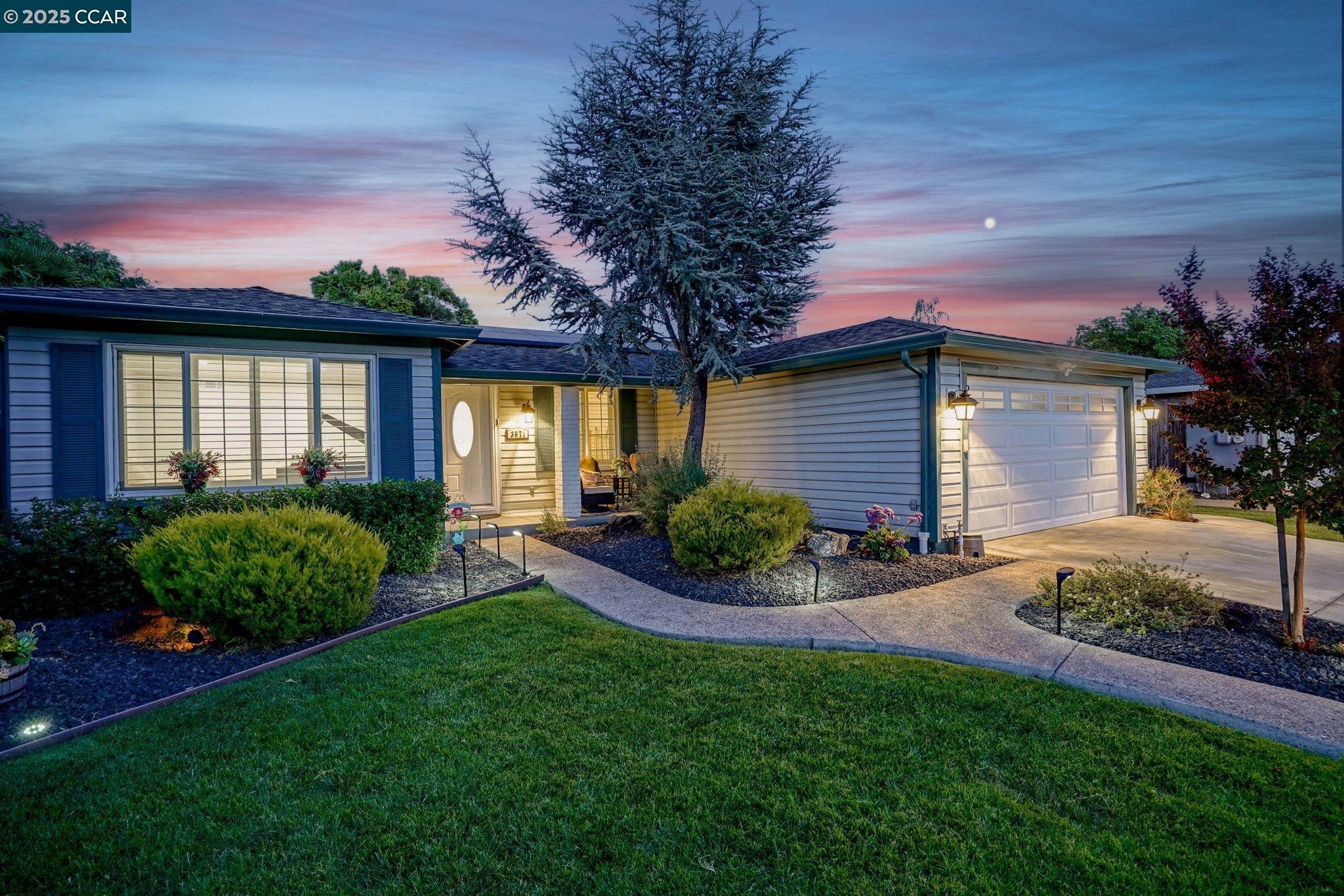 Detail Gallery Image 2 of 49 For 3671 Platt Ct, Pleasanton,  CA 94588 - 4 Beds | 2 Baths