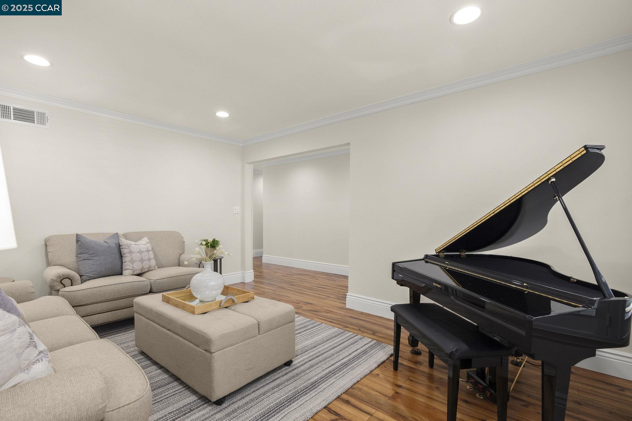 Detail Gallery Image 8 of 49 For 3671 Platt Ct, Pleasanton,  CA 94588 - 4 Beds | 2 Baths