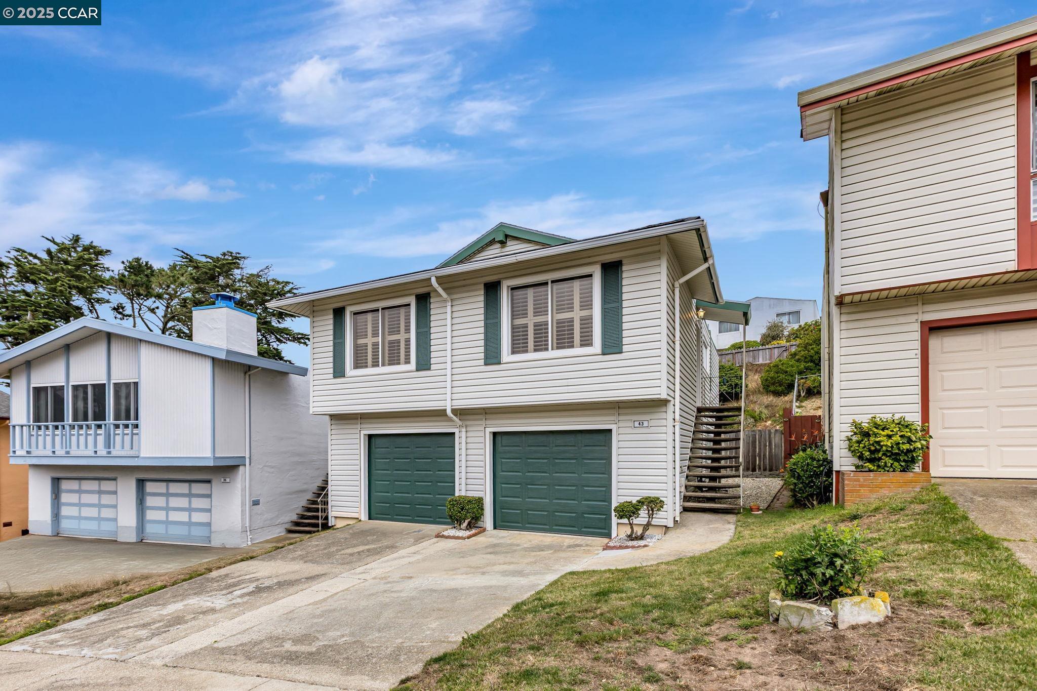 Detail Gallery Image 2 of 33 For 43 Shipley Ave, Daly City,  CA 94015 - 3 Beds | 2 Baths