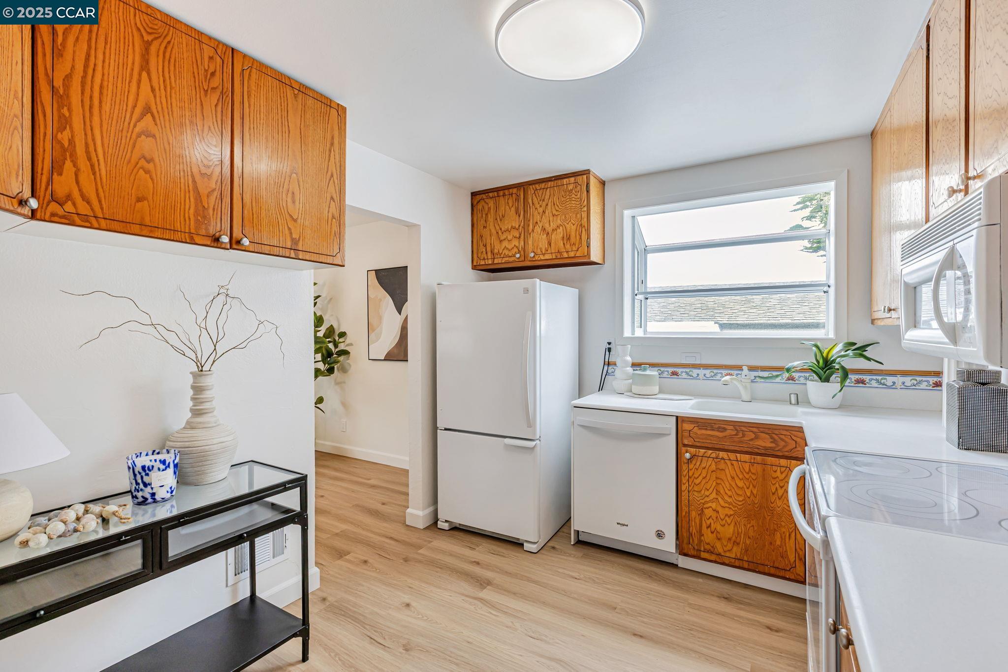 Detail Gallery Image 10 of 33 For 43 Shipley Ave, Daly City,  CA 94015 - 3 Beds | 2 Baths