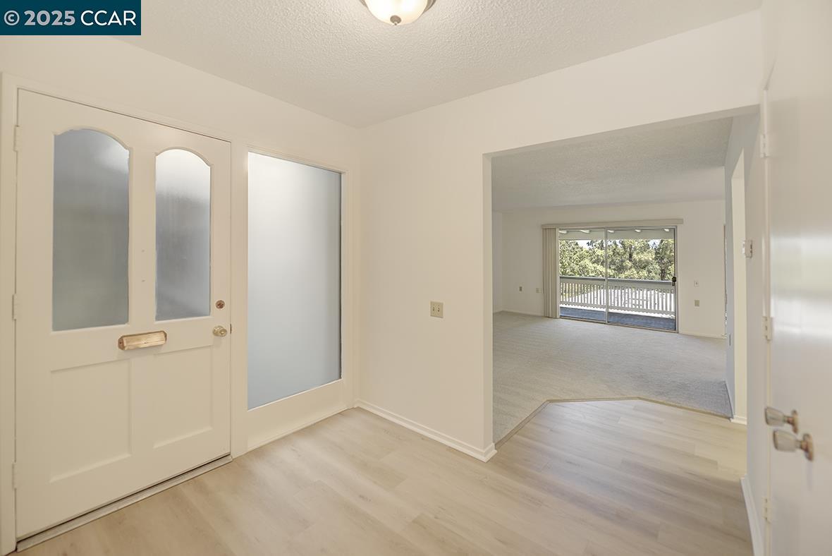 Photo #2: 41107492 Listing 