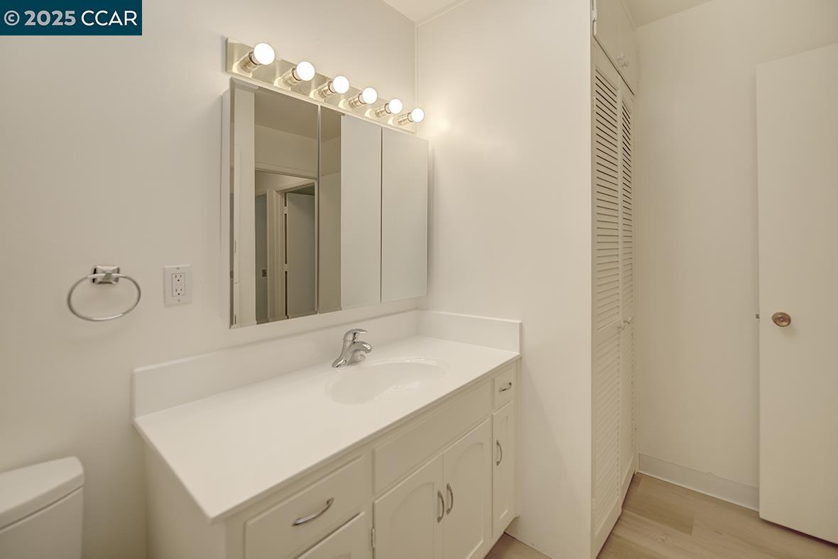 Photo #24: 41107492 Listing: Photo #24