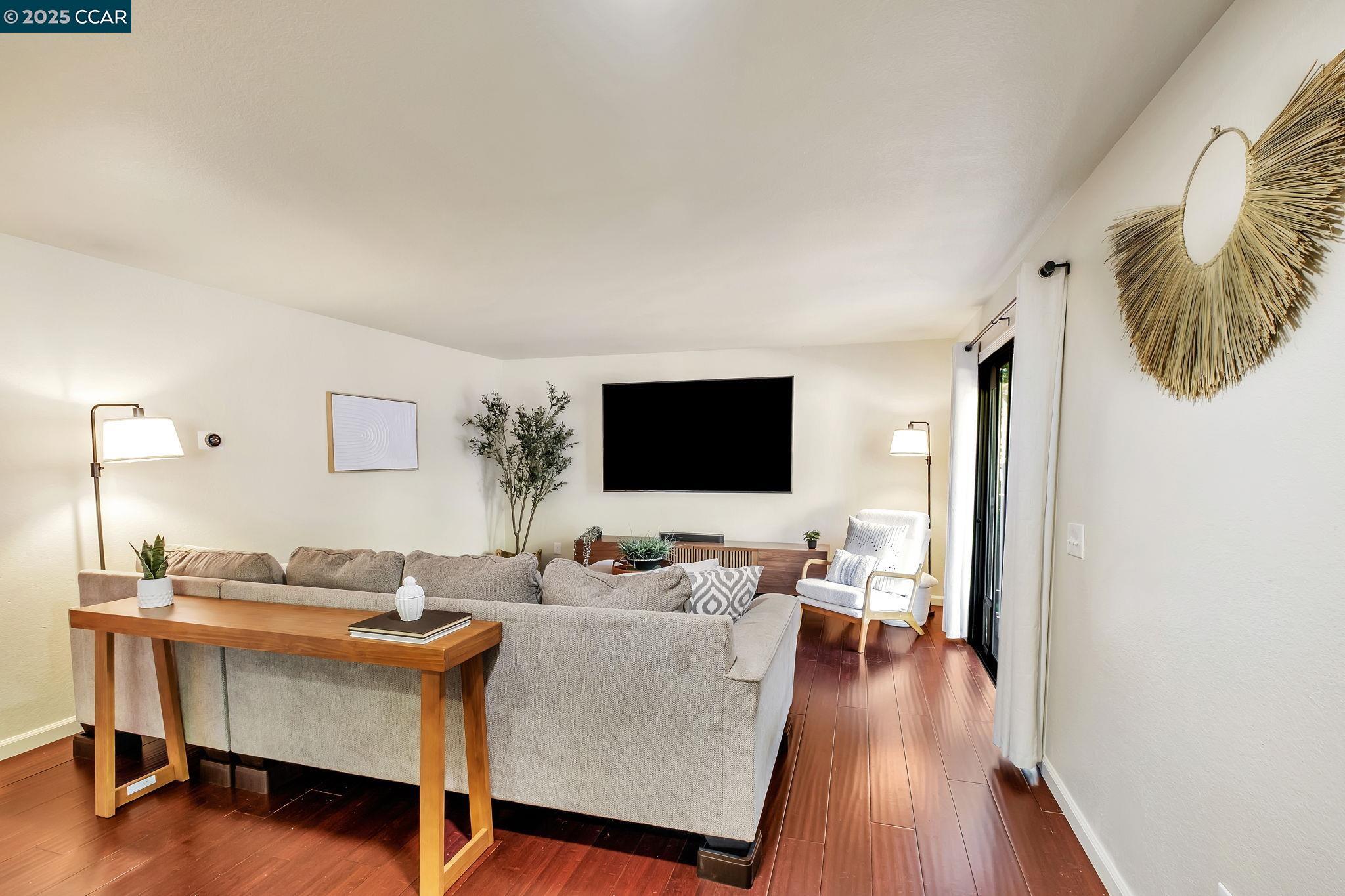 Detail Gallery Image 17 of 43 For 154 Turnberry Way, Vallejo,  CA 94591 - 4 Beds | 2/1 Baths