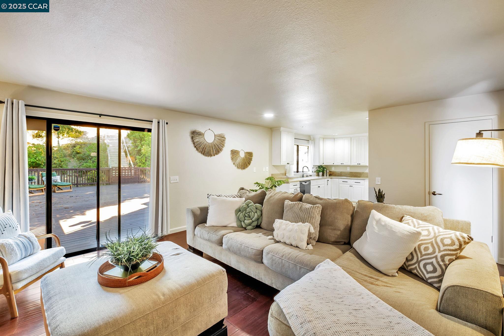 Detail Gallery Image 18 of 43 For 154 Turnberry Way, Vallejo,  CA 94591 - 4 Beds | 2/1 Baths