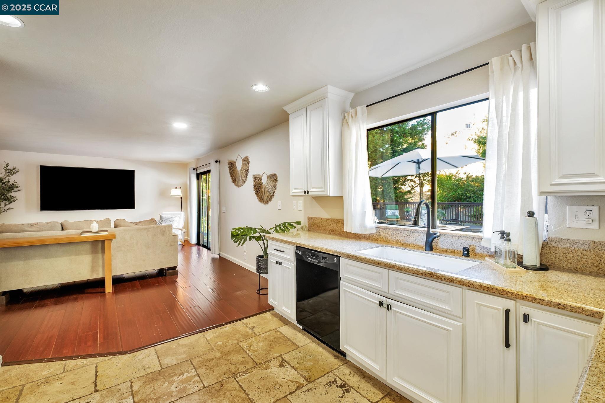 Detail Gallery Image 21 of 43 For 154 Turnberry Way, Vallejo,  CA 94591 - 4 Beds | 2/1 Baths