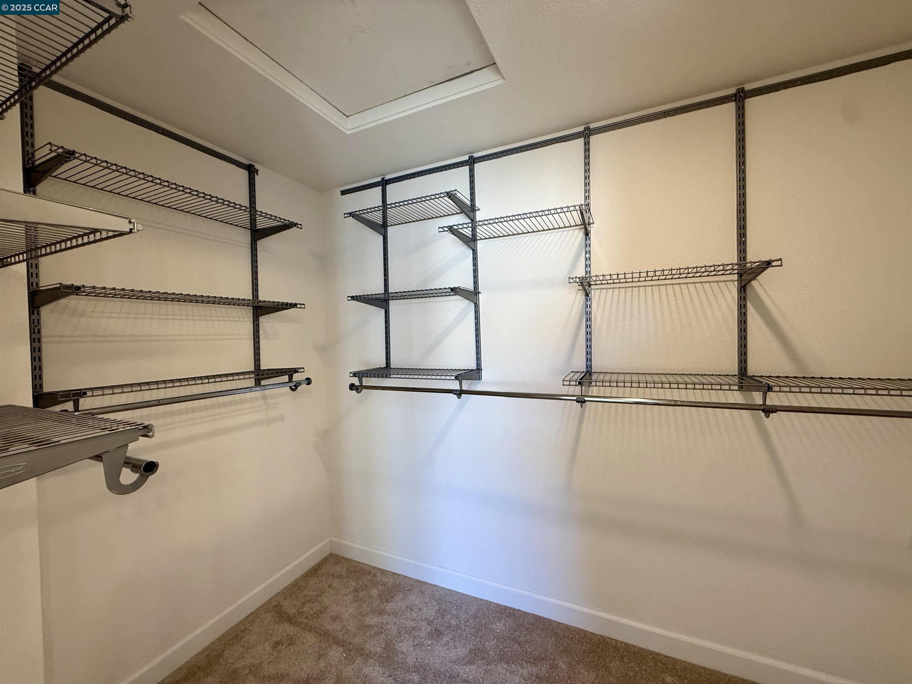 Detail Gallery Image 18 of 29 For 4431 Meadow Valley Cir, Fairfield,  CA 94534 - 4 Beds | 2/1 Baths