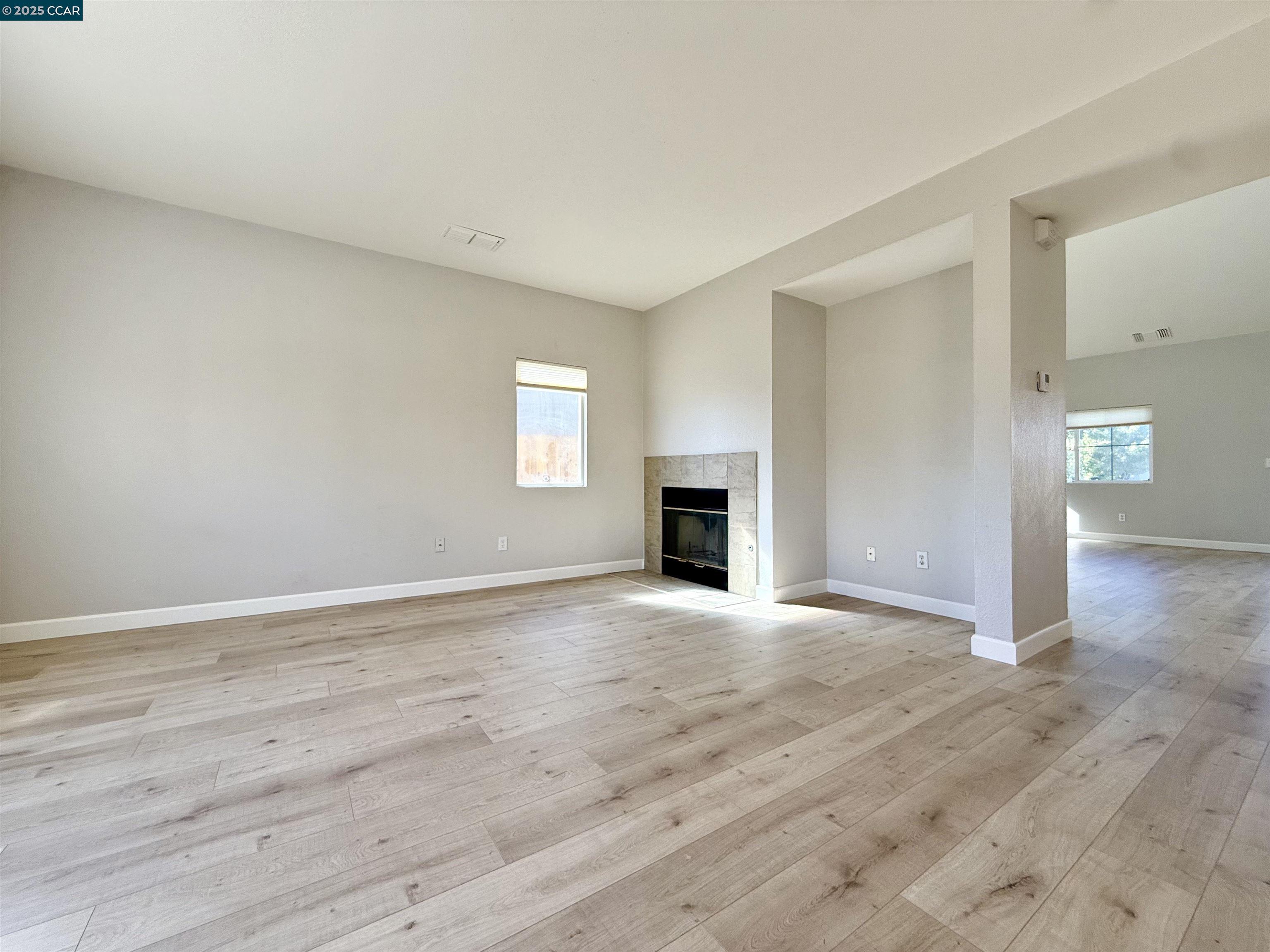 Detail Gallery Image 7 of 29 For 4431 Meadow Valley Cir, Fairfield,  CA 94534 - 4 Beds | 2/1 Baths