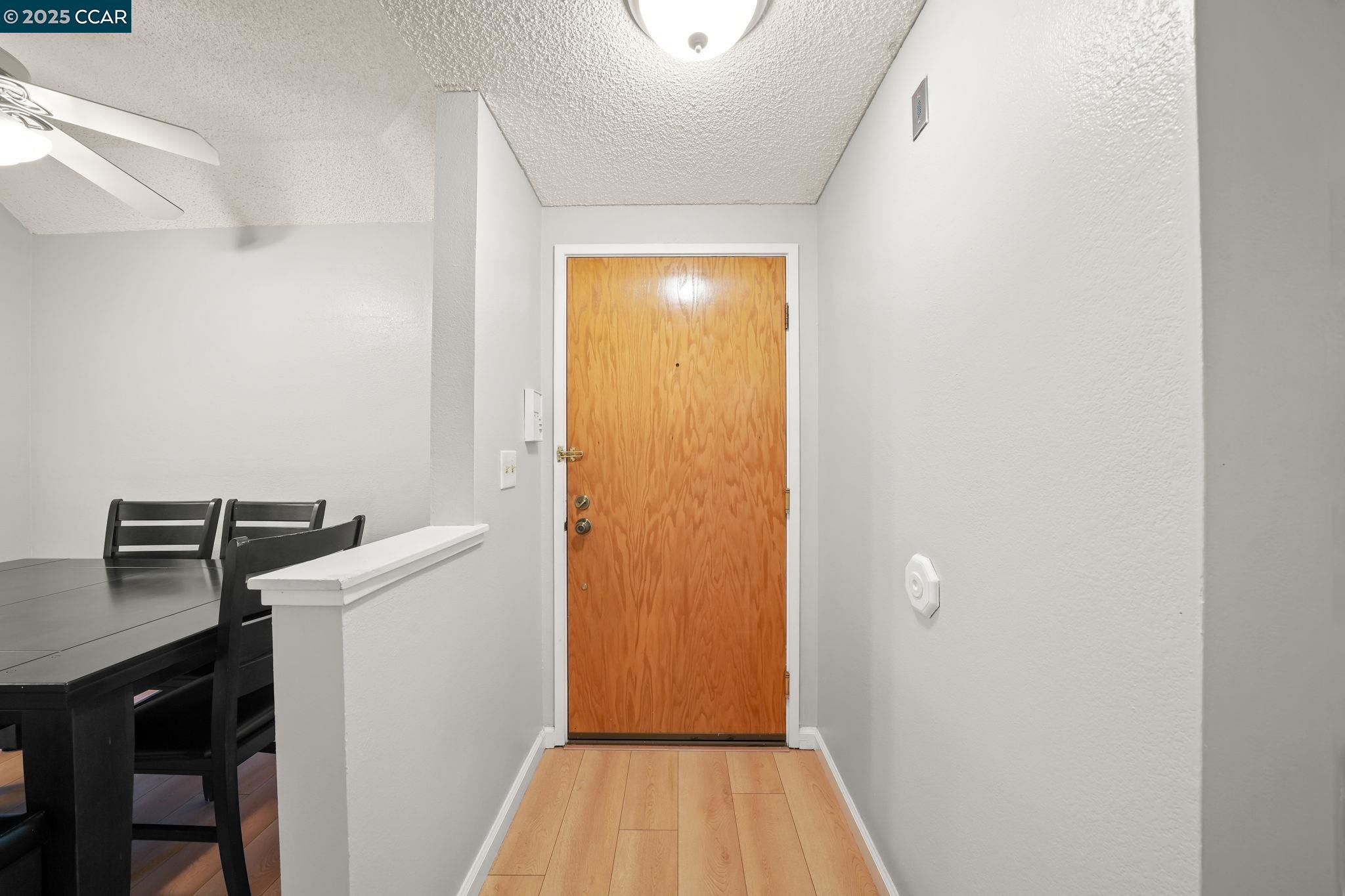 Photo #5: 41107496 Listing 