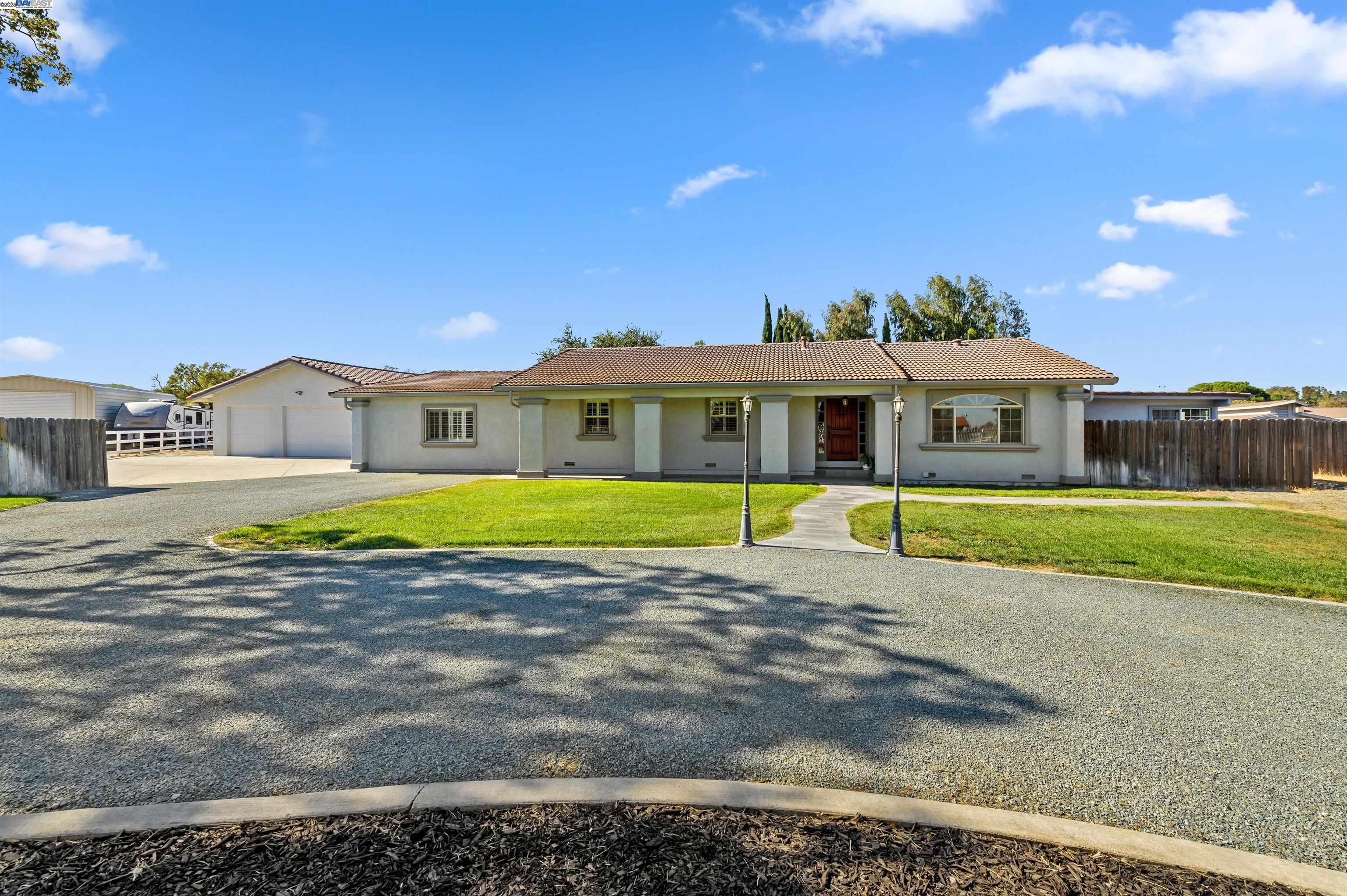 Detail Gallery Image 1 of 60 For 23551 Rancho Ramon Ct, Tracy,  CA 95304 - 6 Beds | 3 Baths