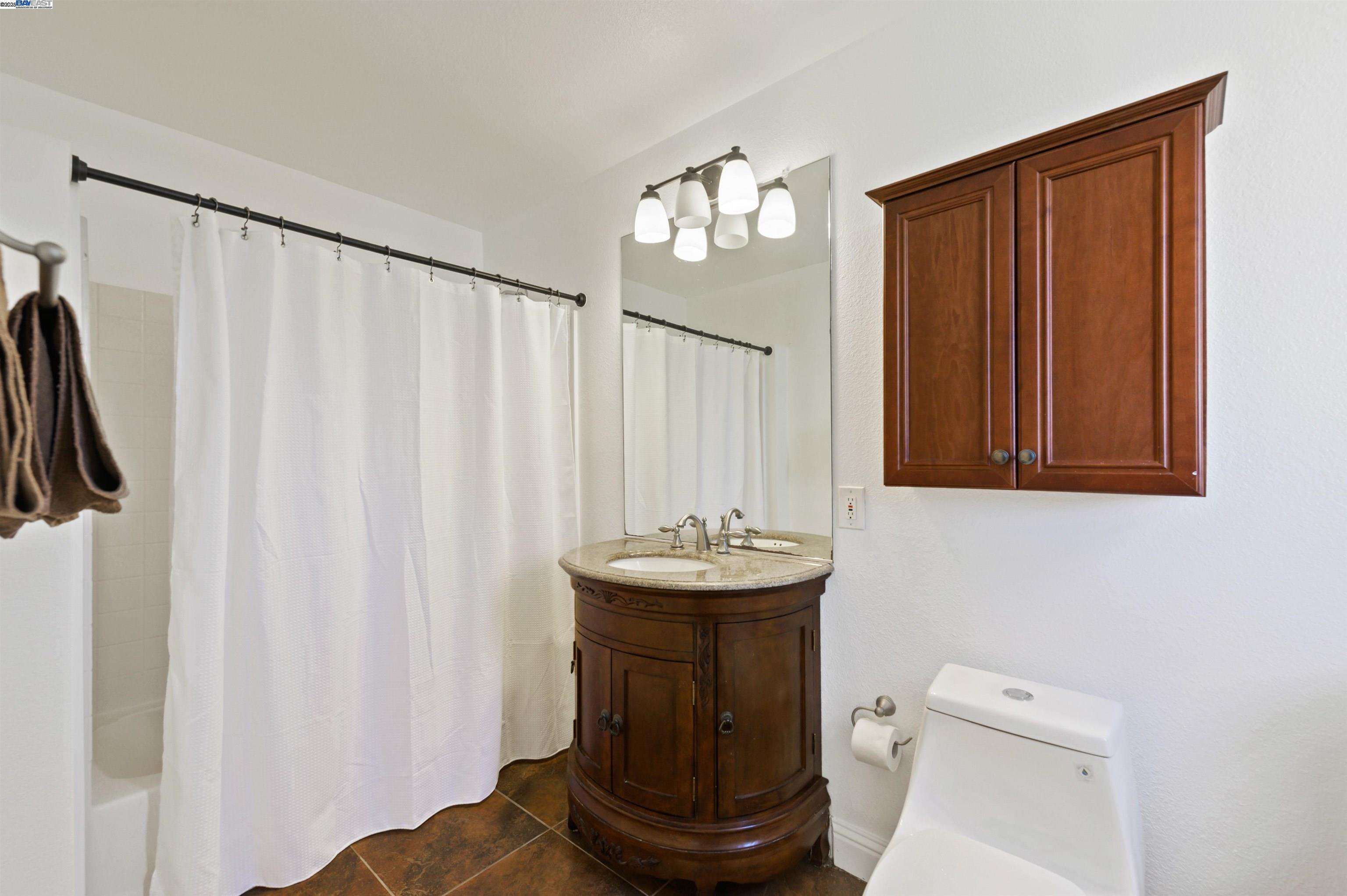 Detail Gallery Image 27 of 60 For 23551 Rancho Ramon Ct, Tracy,  CA 95304 - 6 Beds | 3 Baths