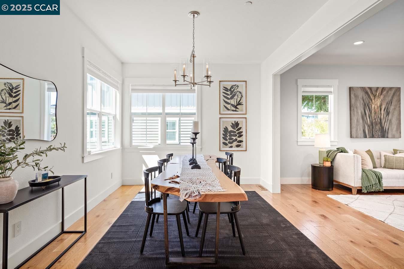 Detail Gallery Image 14 of 44 For 2166 Overlook Dr, Walnut Creek,  CA 94597 - 4 Beds | 3/1 Baths