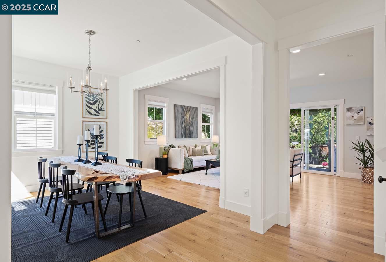 Detail Gallery Image 4 of 44 For 2166 Overlook Dr, Walnut Creek,  CA 94597 - 4 Beds | 3/1 Baths