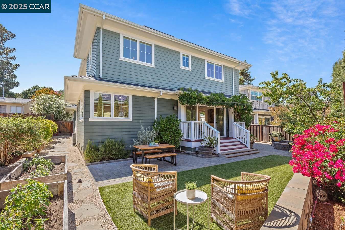 Detail Gallery Image 37 of 44 For 2166 Overlook Dr, Walnut Creek,  CA 94597 - 4 Beds | 3/1 Baths