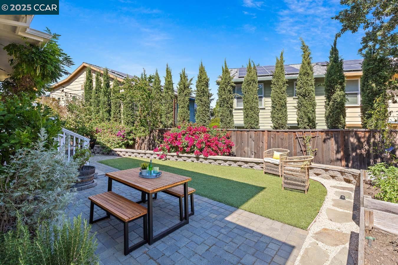 Detail Gallery Image 38 of 44 For 2166 Overlook Dr, Walnut Creek,  CA 94597 - 4 Beds | 3/1 Baths