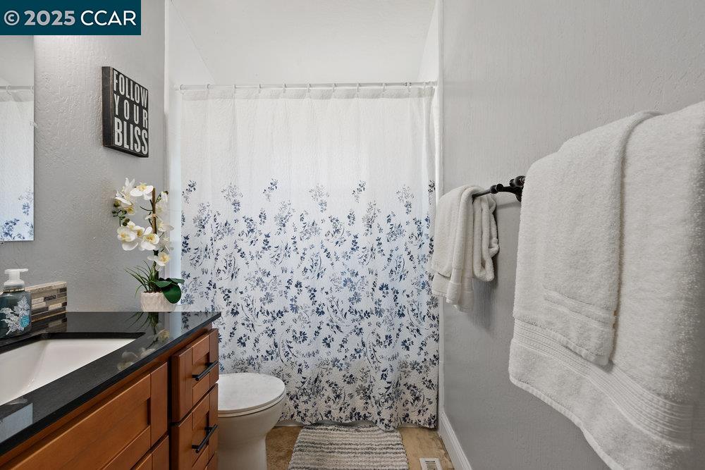 Detail Gallery Image 18 of 27 For 5494 Haussner Dr, Concord,  CA 94521 - 3 Beds | 2 Baths