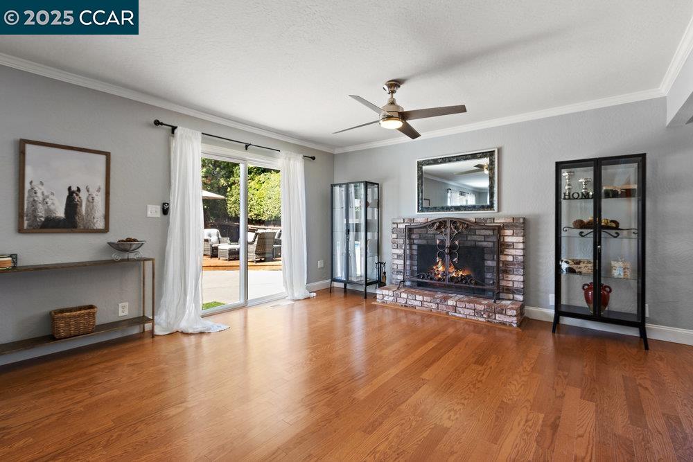 Detail Gallery Image 7 of 27 For 5494 Haussner Dr, Concord,  CA 94521 - 3 Beds | 2 Baths