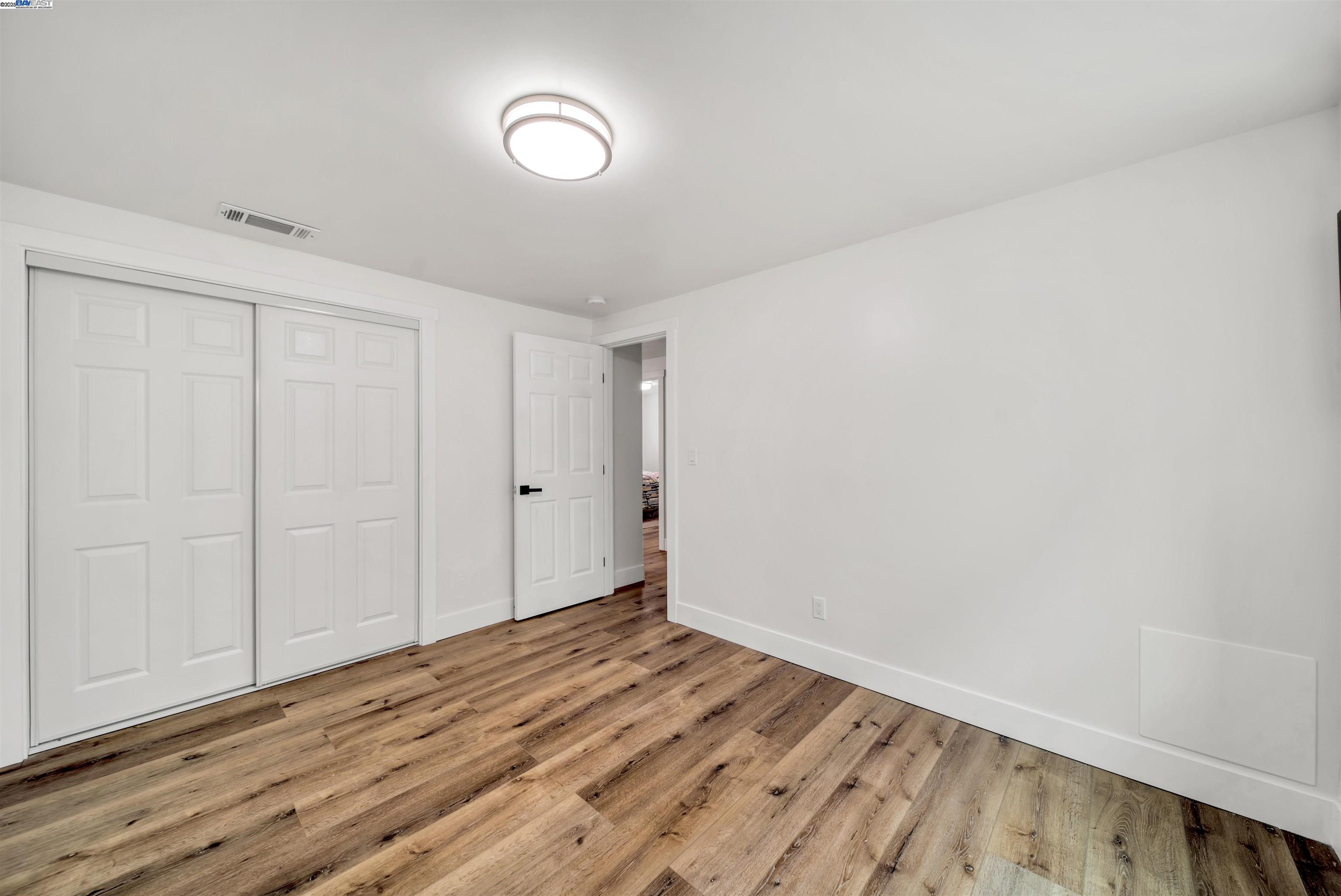 Detail Gallery Image 14 of 33 For 3031 Logan St, Oakland,  CA 94601 - – Beds | – Baths
