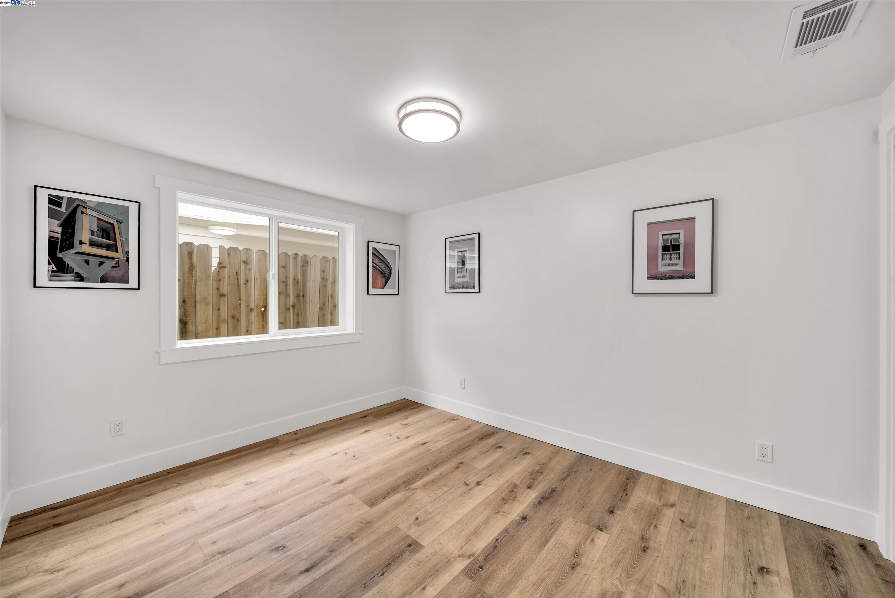 Detail Gallery Image 19 of 33 For 3031 Logan St, Oakland,  CA 94601 - – Beds | – Baths