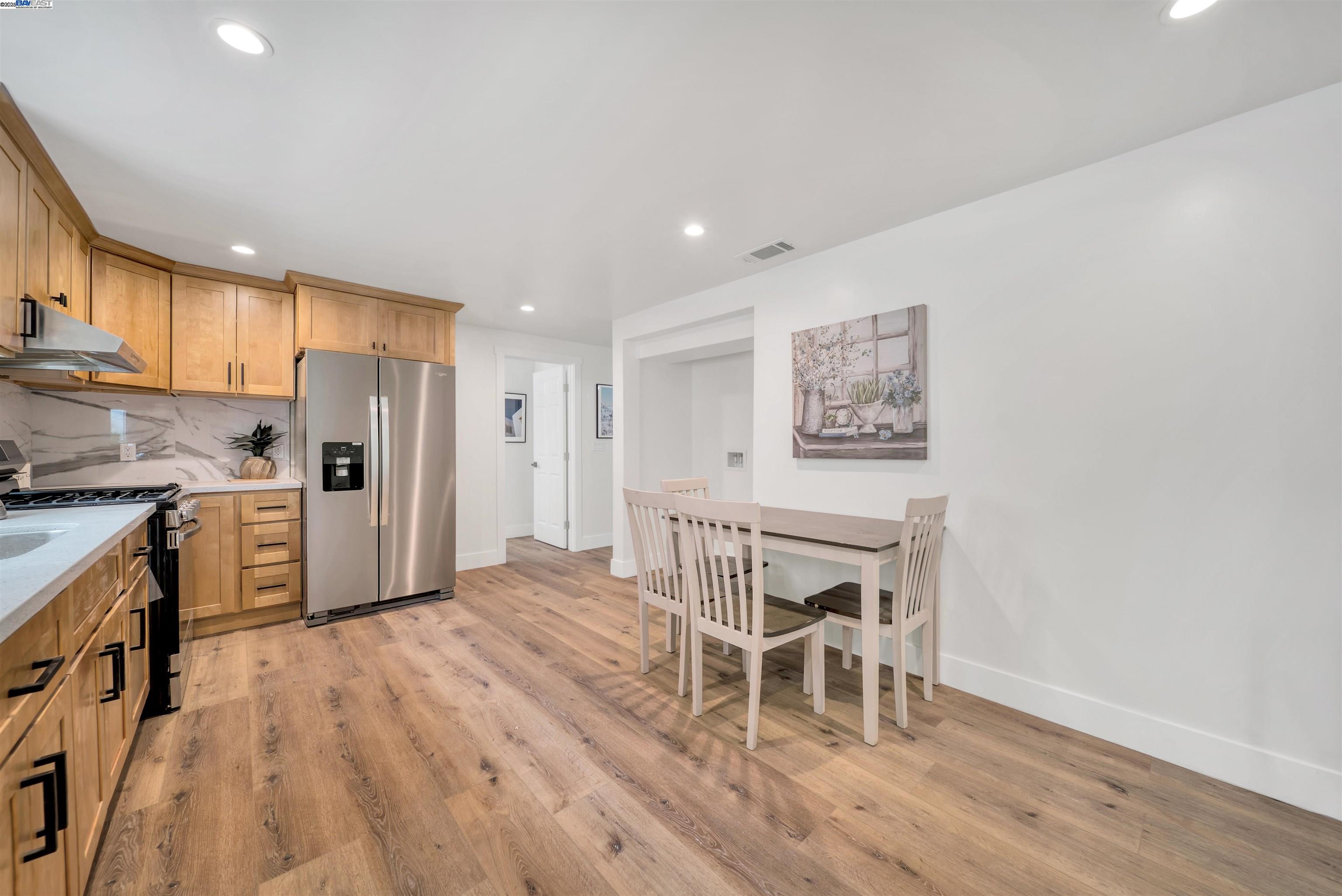 Detail Gallery Image 30 of 33 For 3031 Logan St, Oakland,  CA 94601 - – Beds | – Baths
