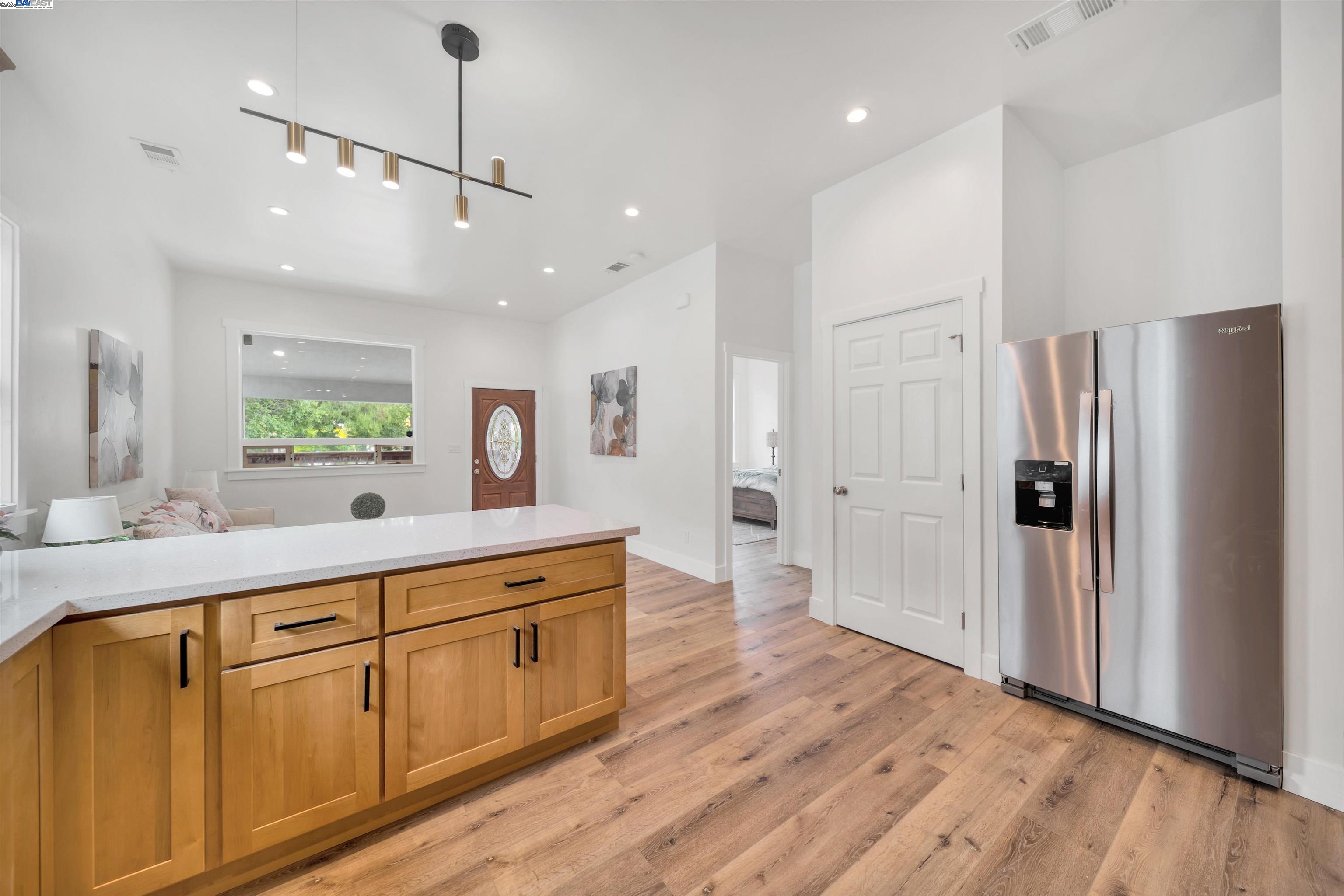 Detail Gallery Image 7 of 33 For 3031 Logan St, Oakland,  CA 94601 - – Beds | – Baths