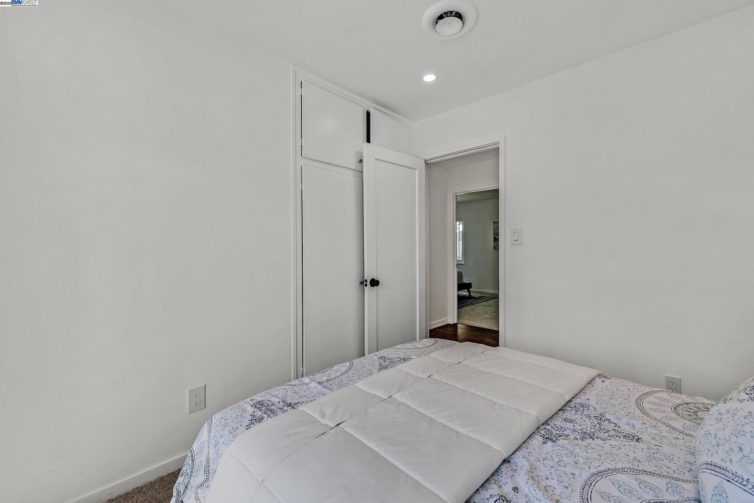 Detail Gallery Image 20 of 32 For 15833 via Toledo, San Lorenzo,  CA 94580 - 3 Beds | 1/1 Baths