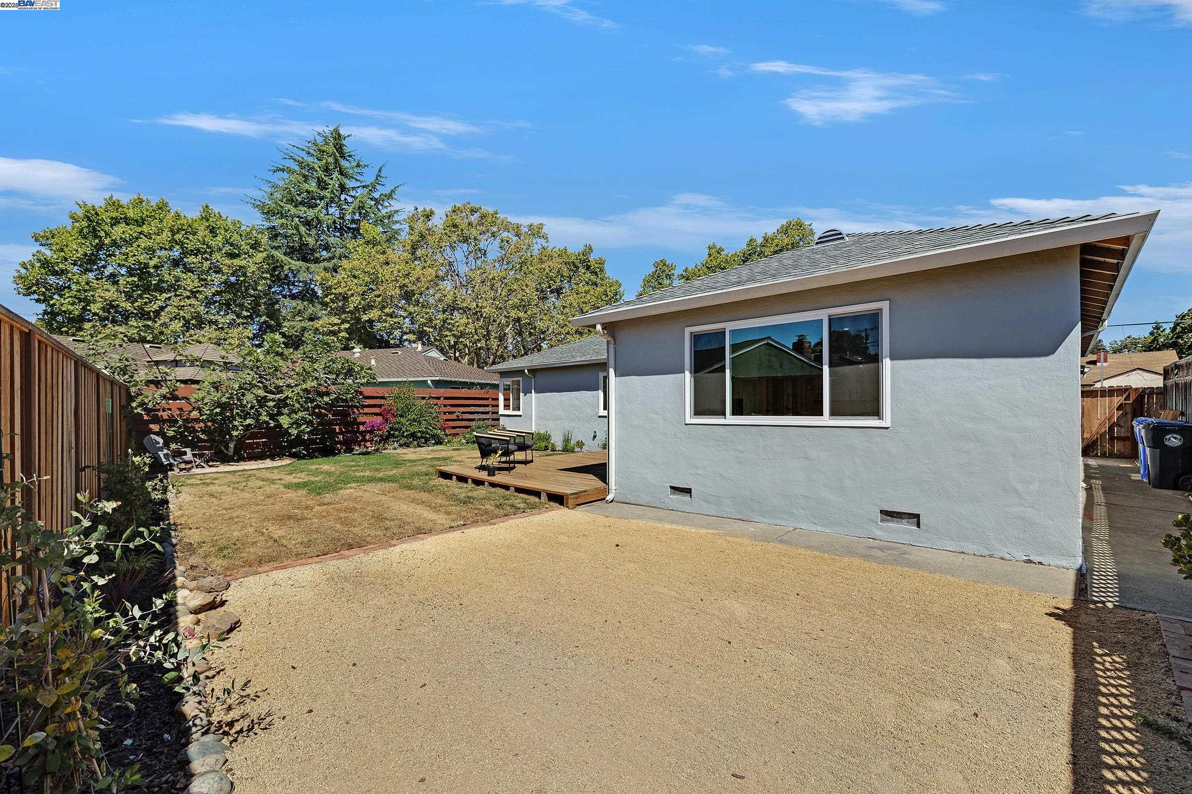 Detail Gallery Image 23 of 32 For 15833 via Toledo, San Lorenzo,  CA 94580 - 3 Beds | 1/1 Baths