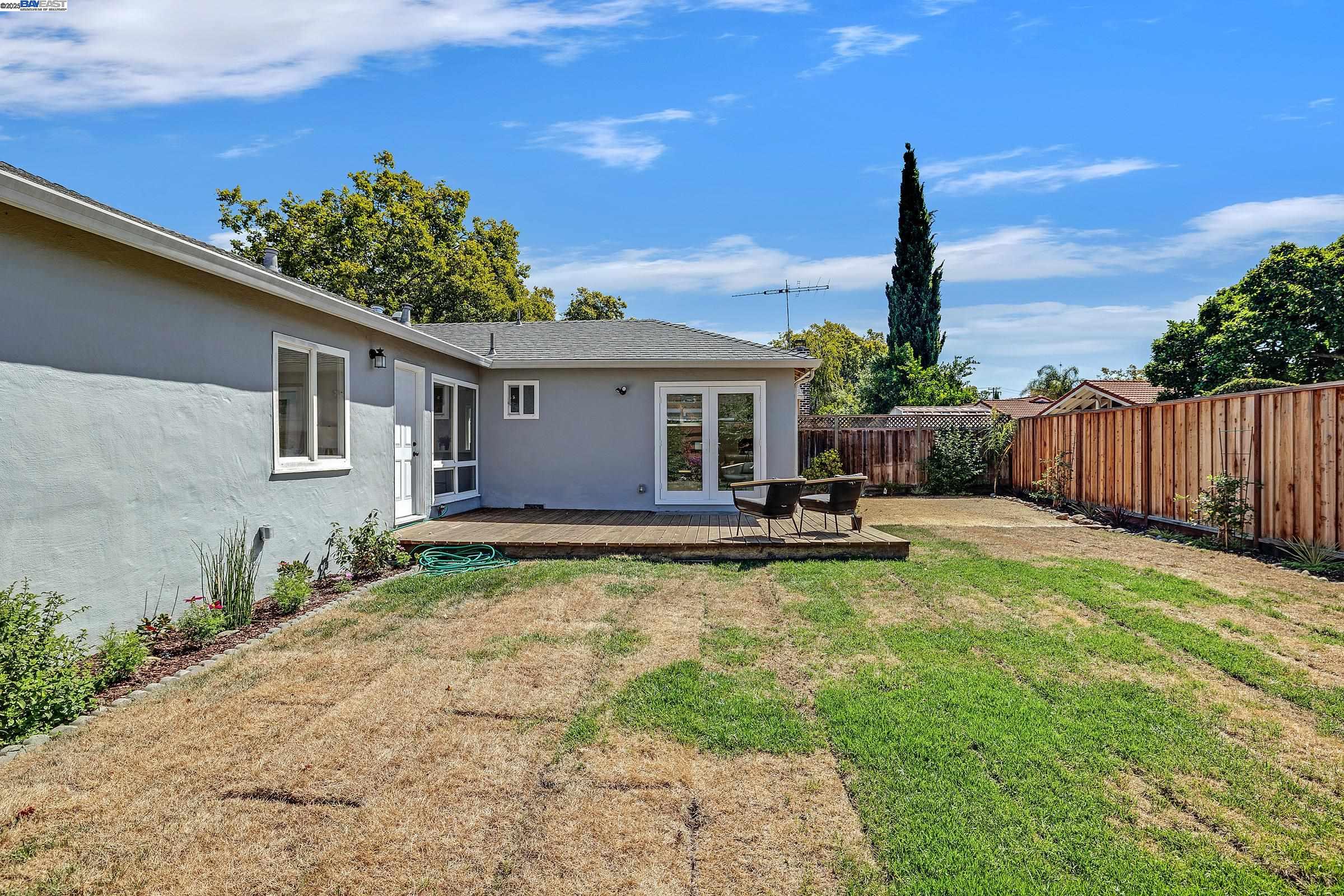 Detail Gallery Image 25 of 32 For 15833 via Toledo, San Lorenzo,  CA 94580 - 3 Beds | 1/1 Baths