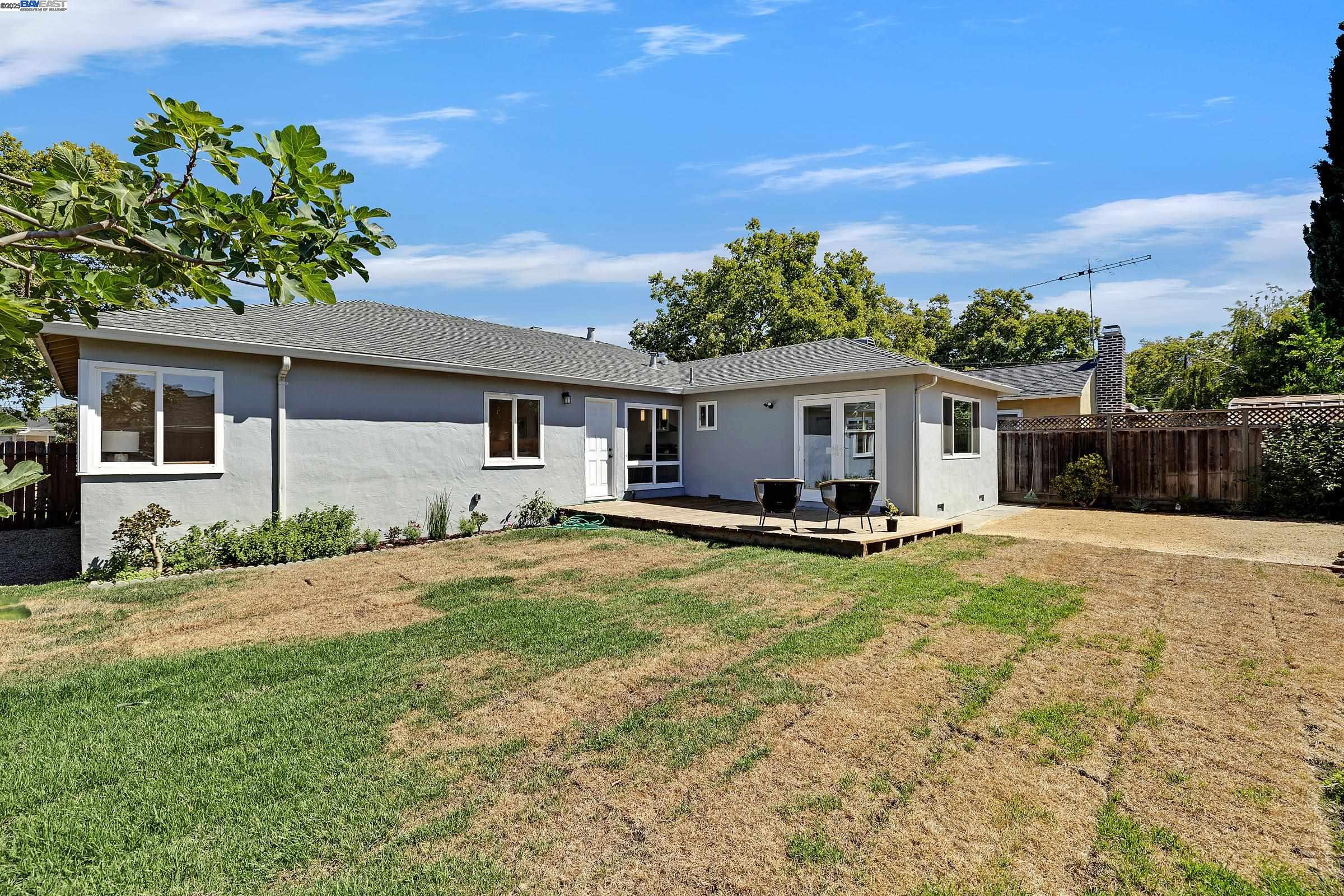 Detail Gallery Image 31 of 32 For 15833 via Toledo, San Lorenzo,  CA 94580 - 3 Beds | 1/1 Baths