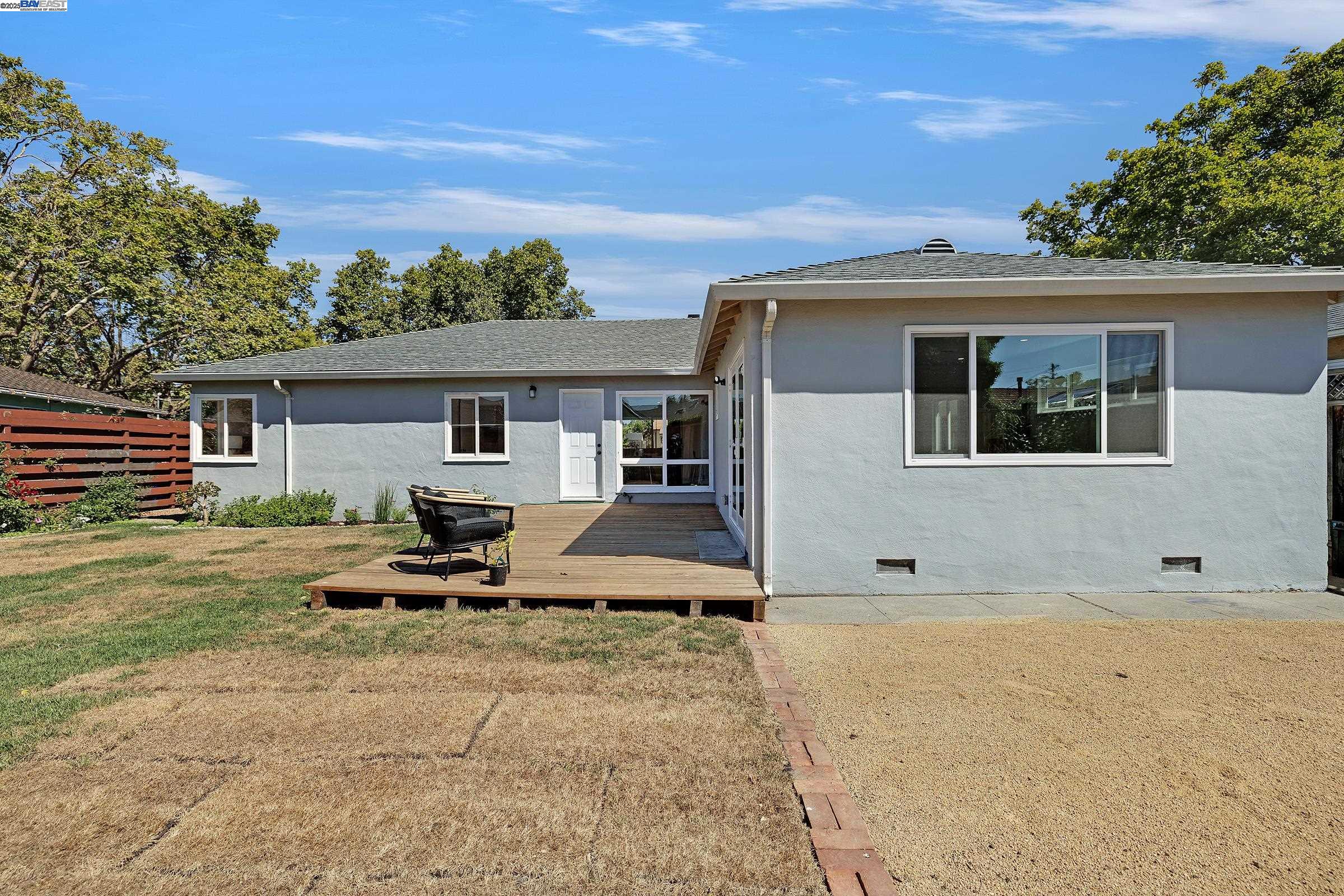 Detail Gallery Image 32 of 32 For 15833 via Toledo, San Lorenzo,  CA 94580 - 3 Beds | 1/1 Baths