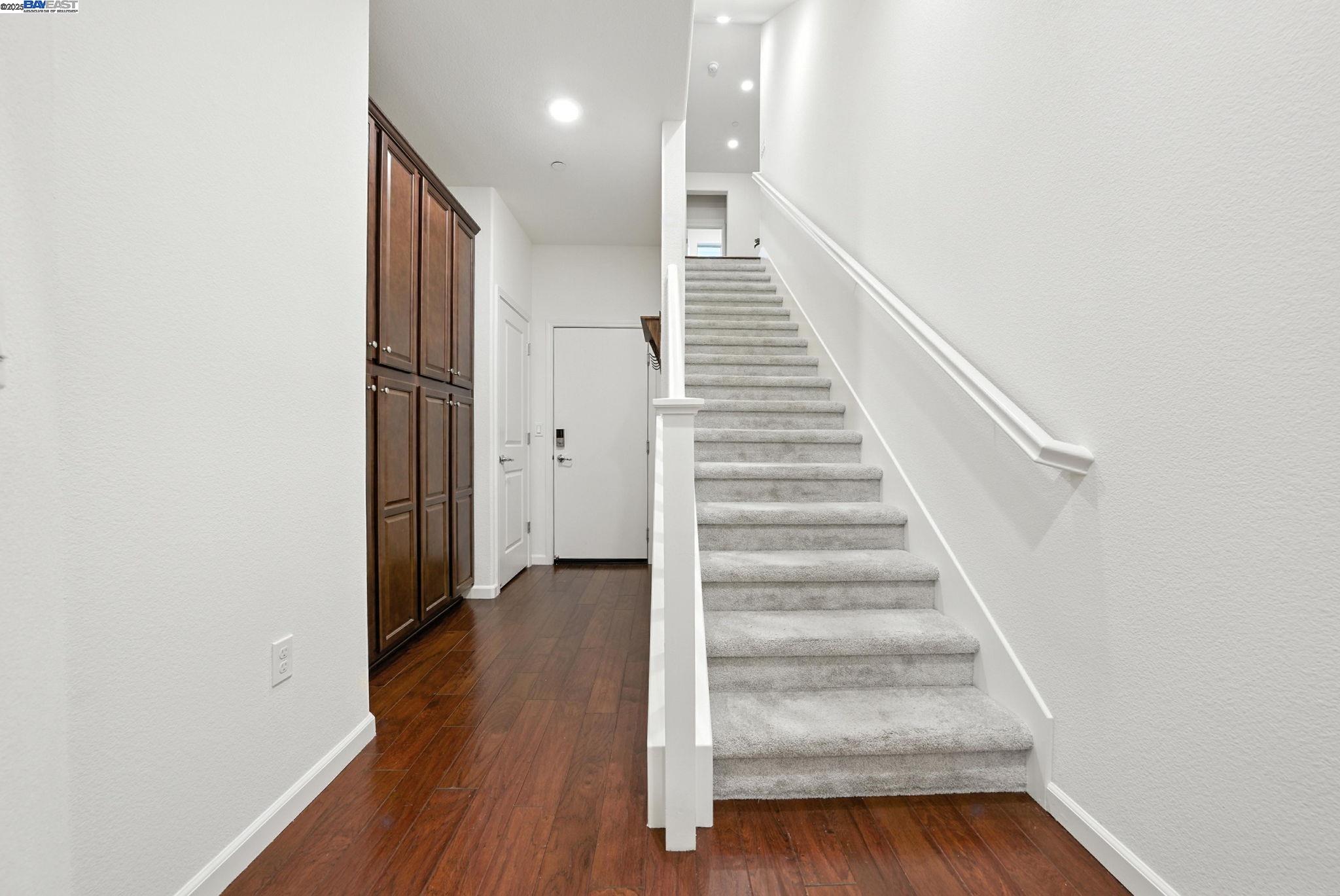 Detail Gallery Image 11 of 58 For 2702 Urbino Ct, San Jose,  CA 95111 - 3 Beds | 3/1 Baths