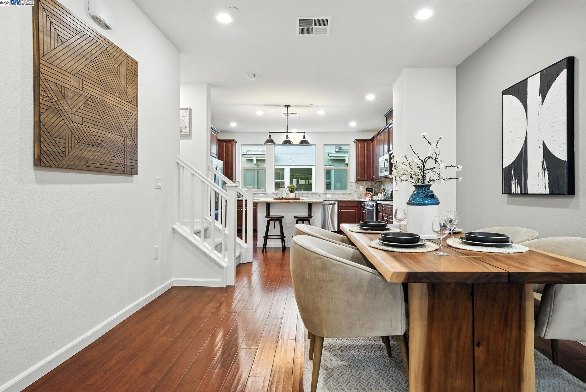 Detail Gallery Image 20 of 58 For 2702 Urbino Ct, San Jose,  CA 95111 - 3 Beds | 3/1 Baths