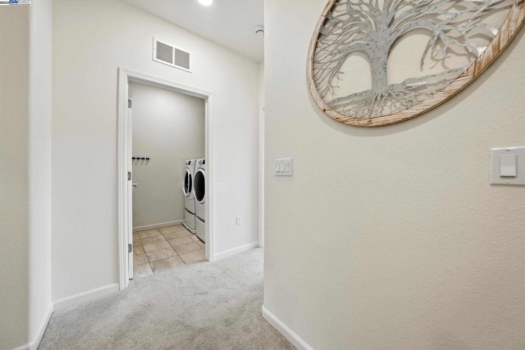 Detail Gallery Image 33 of 58 For 2702 Urbino Ct, San Jose,  CA 95111 - 3 Beds | 3/1 Baths