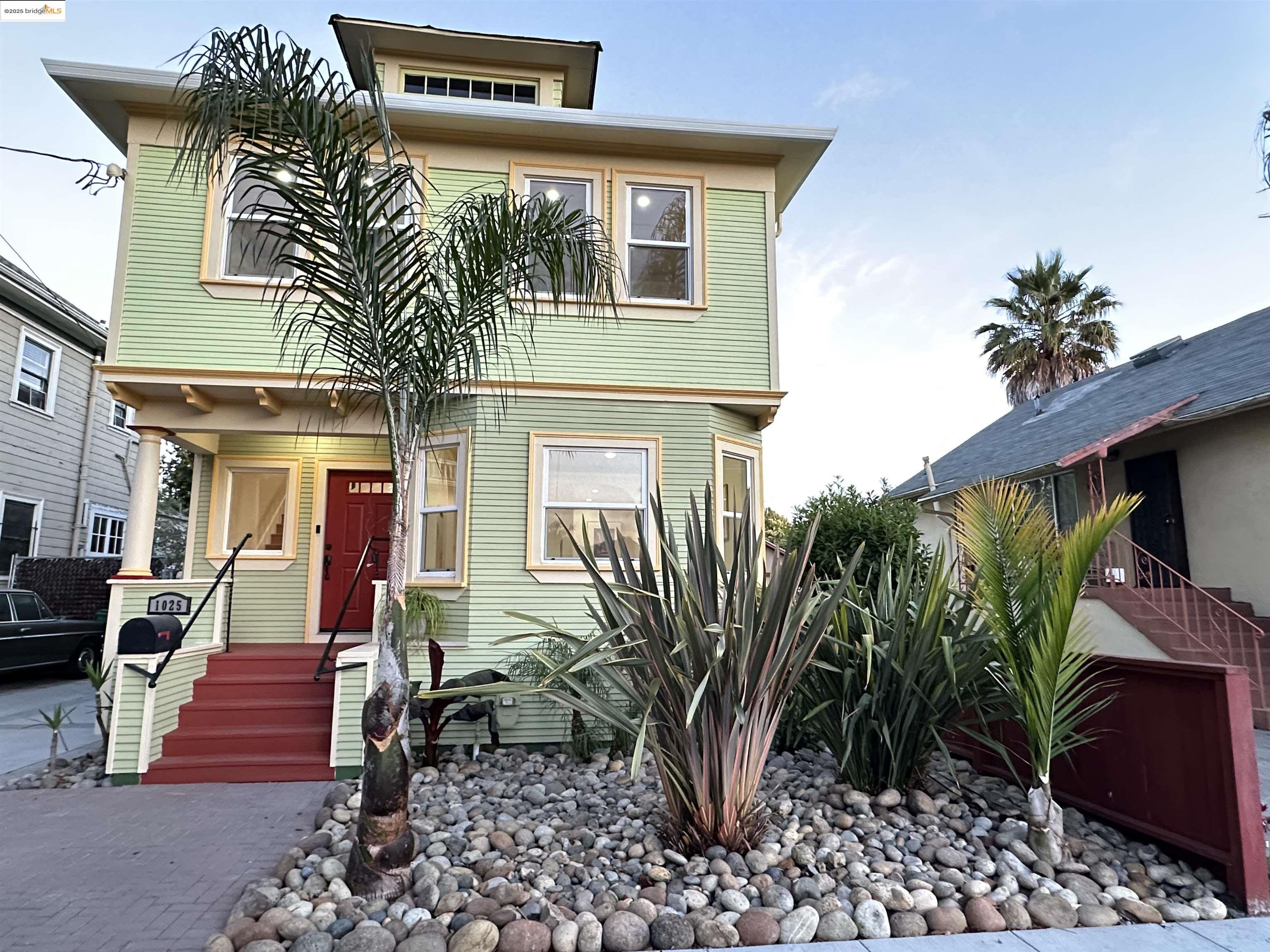 Detail Gallery Image 1 of 59 For 1025 56th Street, Oakland,  CA 94608 - 4 Beds | 3 Baths