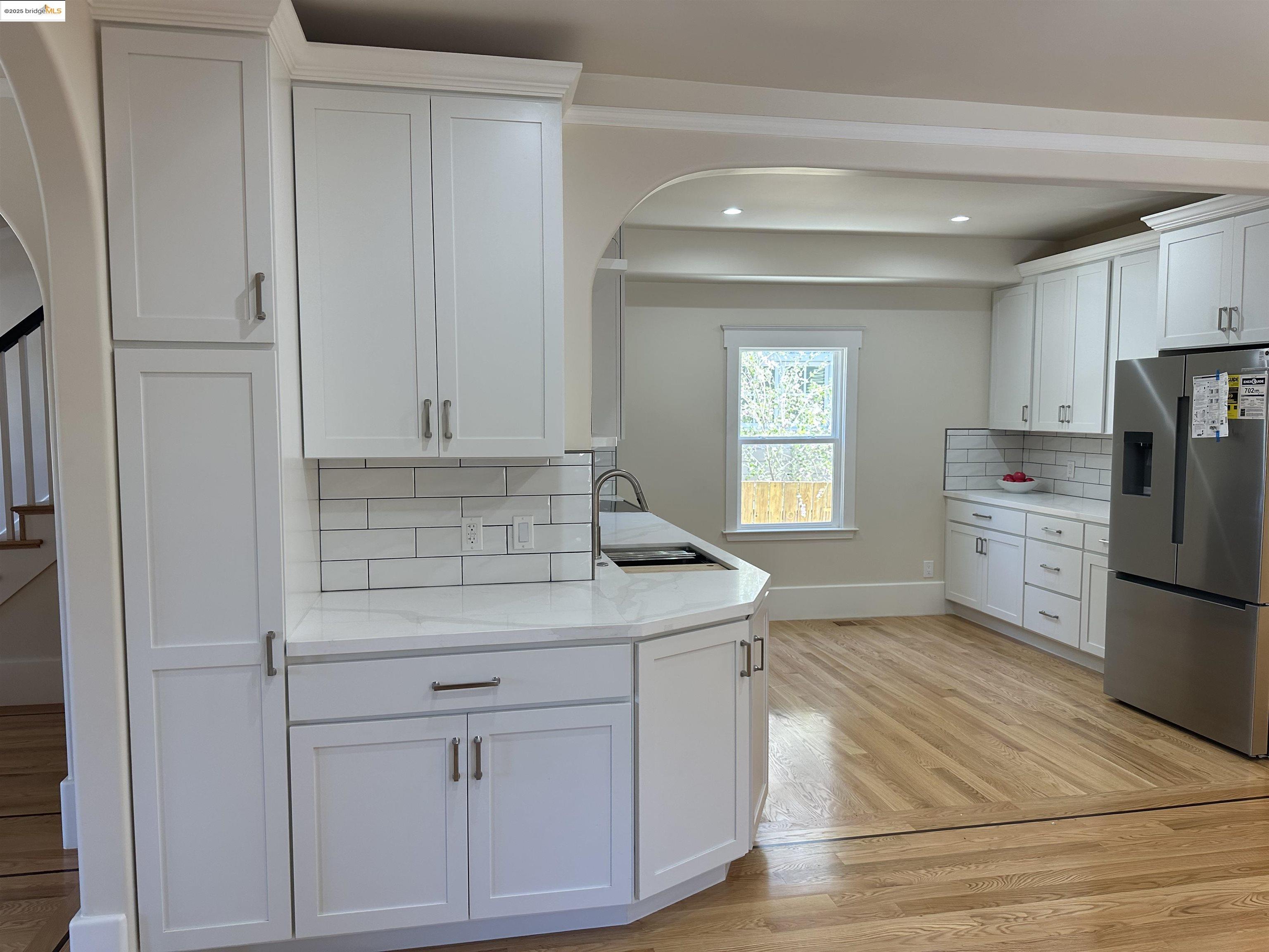 Detail Gallery Image 22 of 59 For 1025 56th Street, Oakland,  CA 94608 - 4 Beds | 3 Baths