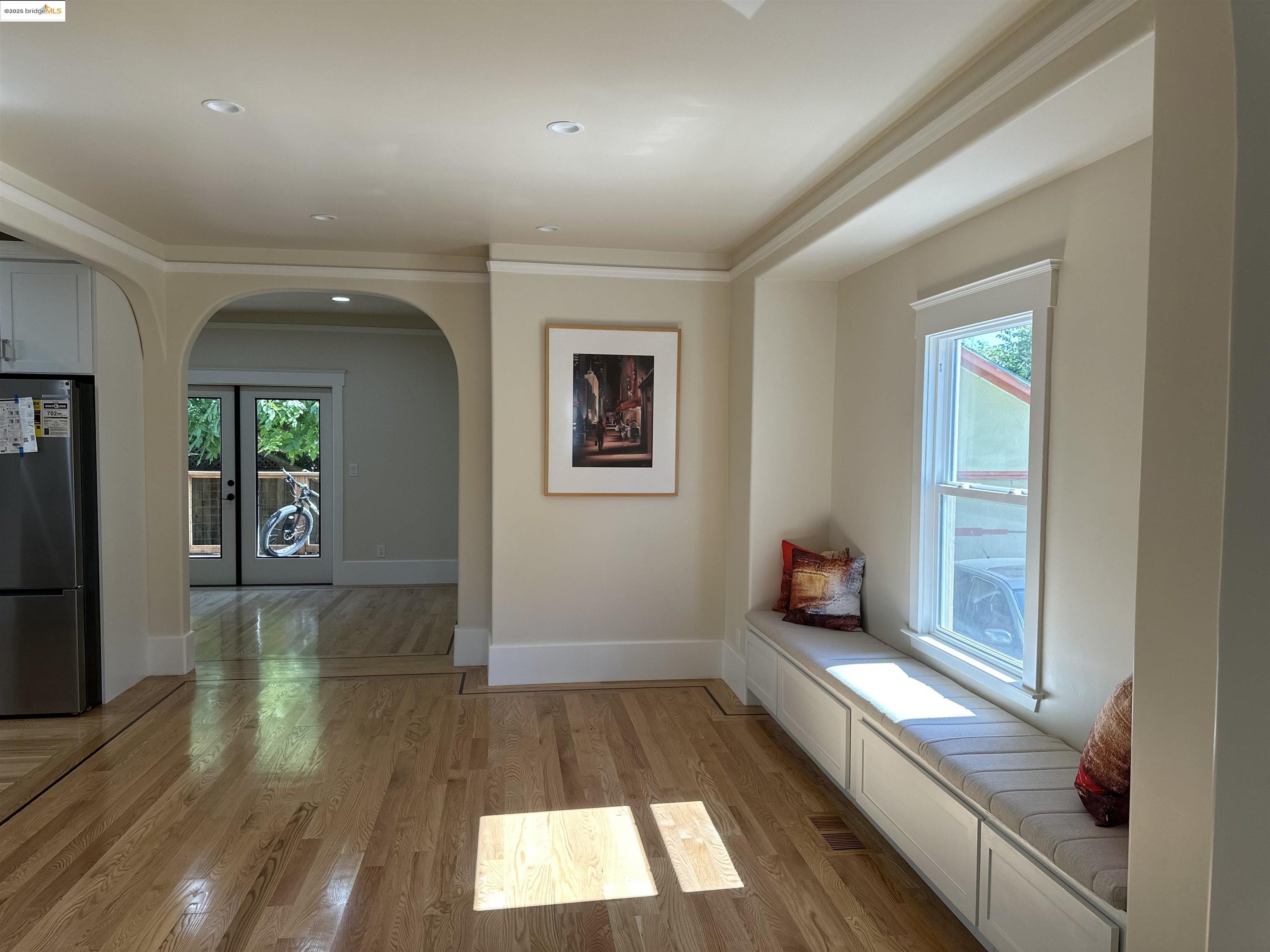 Detail Gallery Image 28 of 59 For 1025 56th Street, Oakland,  CA 94608 - 4 Beds | 3 Baths