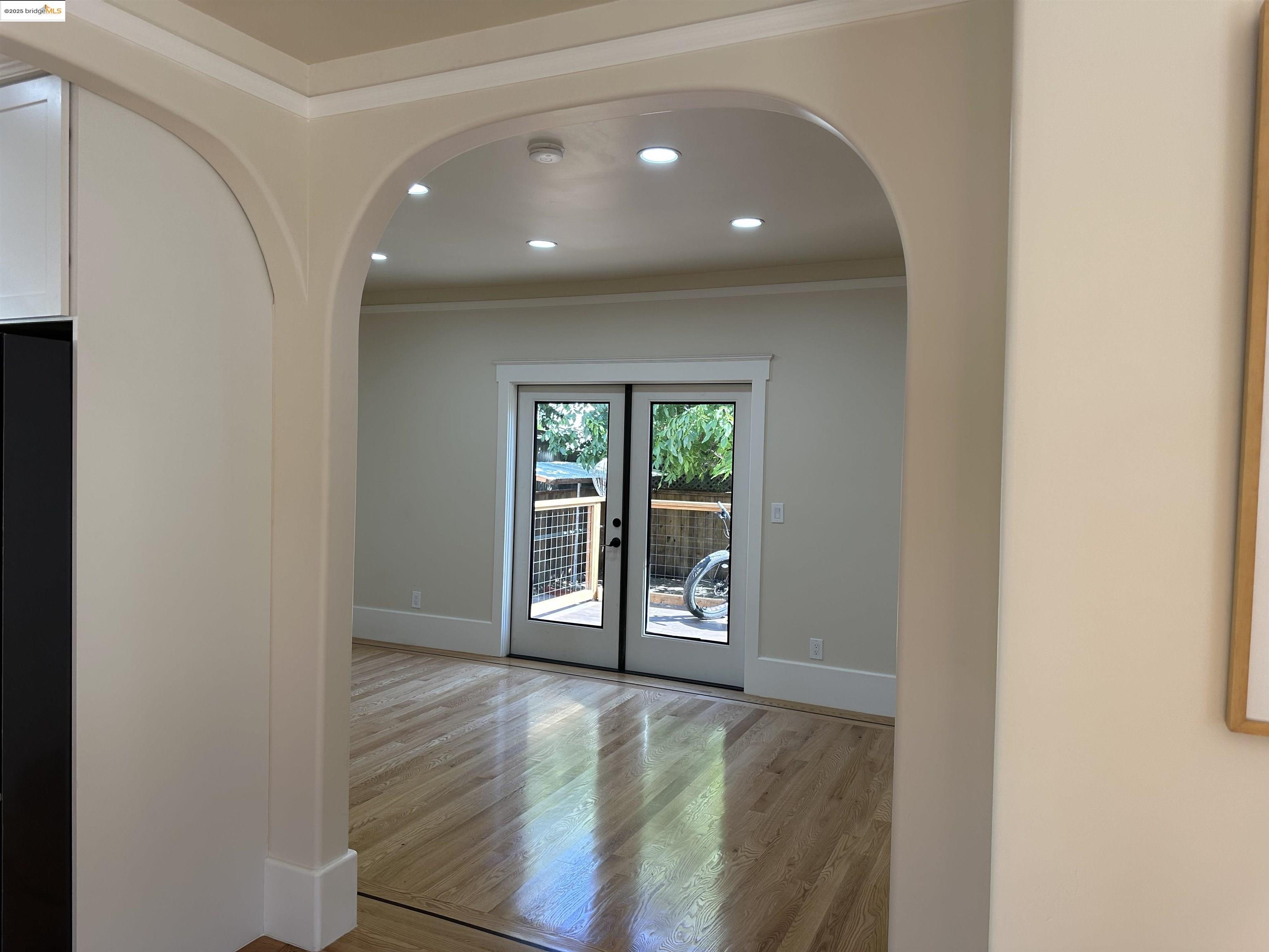 Detail Gallery Image 29 of 59 For 1025 56th Street, Oakland,  CA 94608 - 4 Beds | 3 Baths
