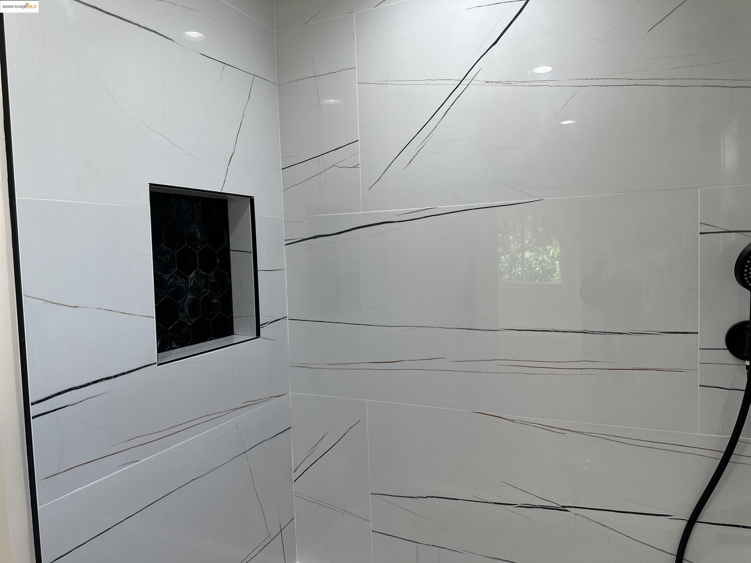 Detail Gallery Image 52 of 59 For 1025 56th Street, Oakland,  CA 94608 - 4 Beds | 3 Baths