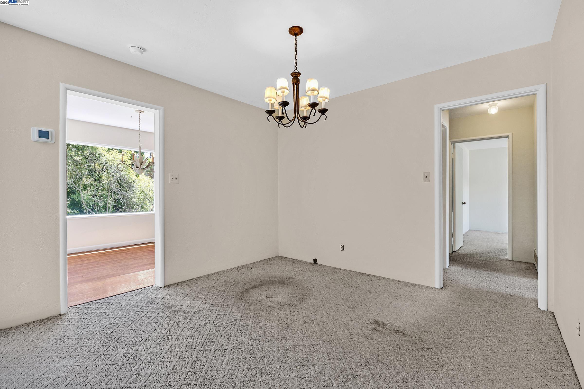 Detail Gallery Image 12 of 48 For 5040 Pierpoint Ave, Oakland,  CA 94602 - 2 Beds | 1/1 Baths