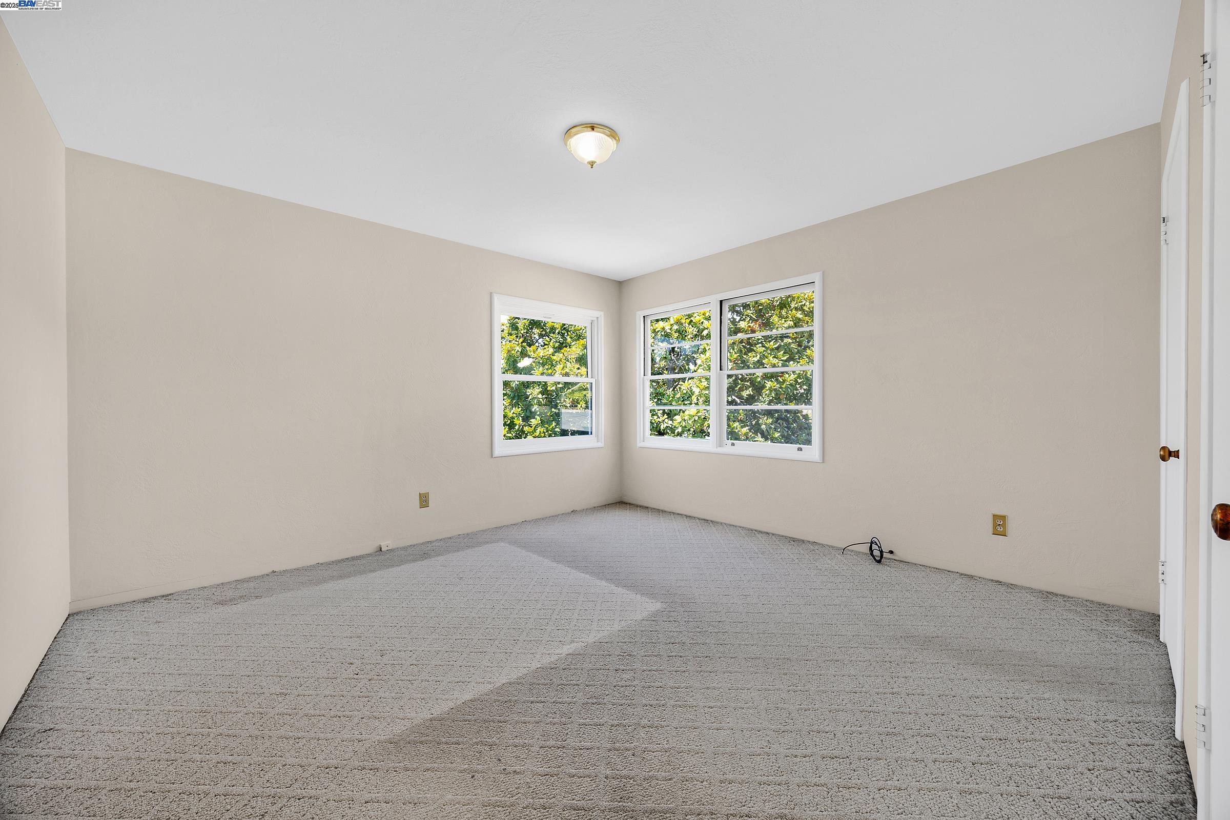 Detail Gallery Image 23 of 48 For 5040 Pierpoint Ave, Oakland,  CA 94602 - 2 Beds | 1/1 Baths
