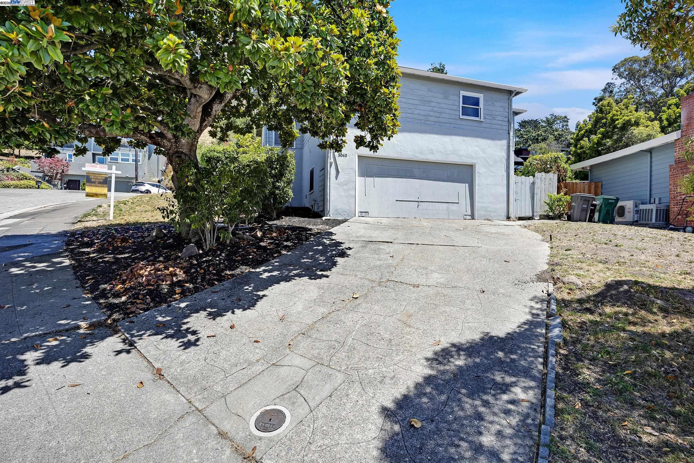 Detail Gallery Image 4 of 48 For 5040 Pierpoint Ave, Oakland,  CA 94602 - 2 Beds | 1/1 Baths