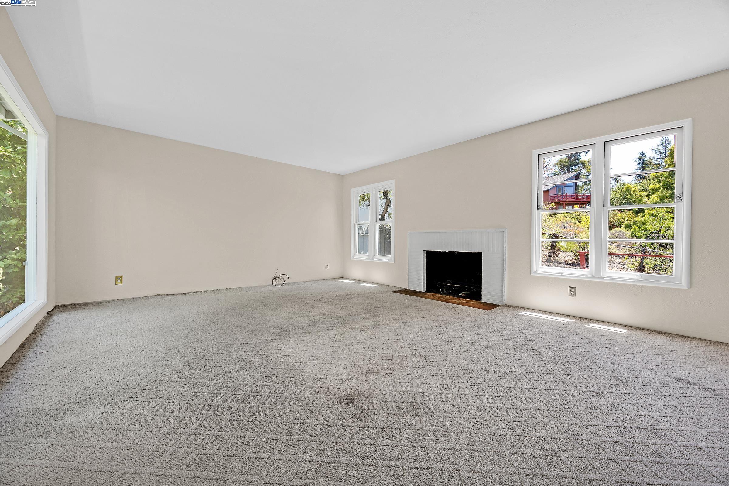 Detail Gallery Image 8 of 48 For 5040 Pierpoint Ave, Oakland,  CA 94602 - 2 Beds | 1/1 Baths